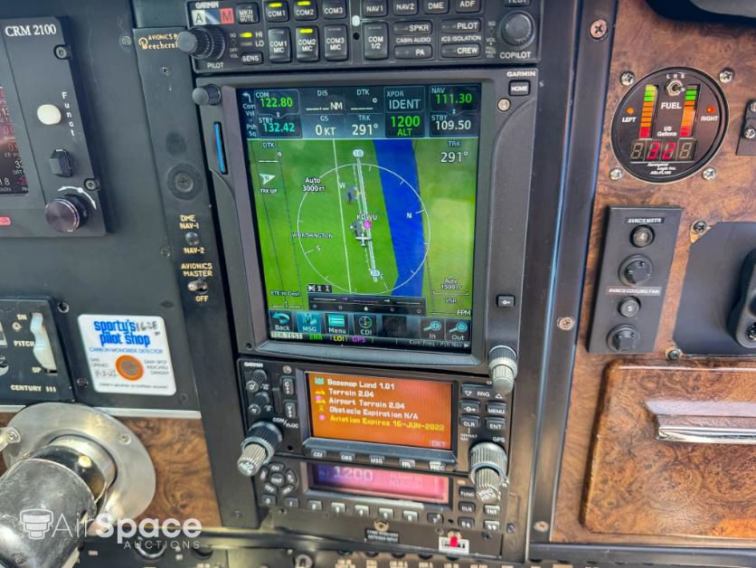 1972 Beechcraft V35B Bonanza - Interior