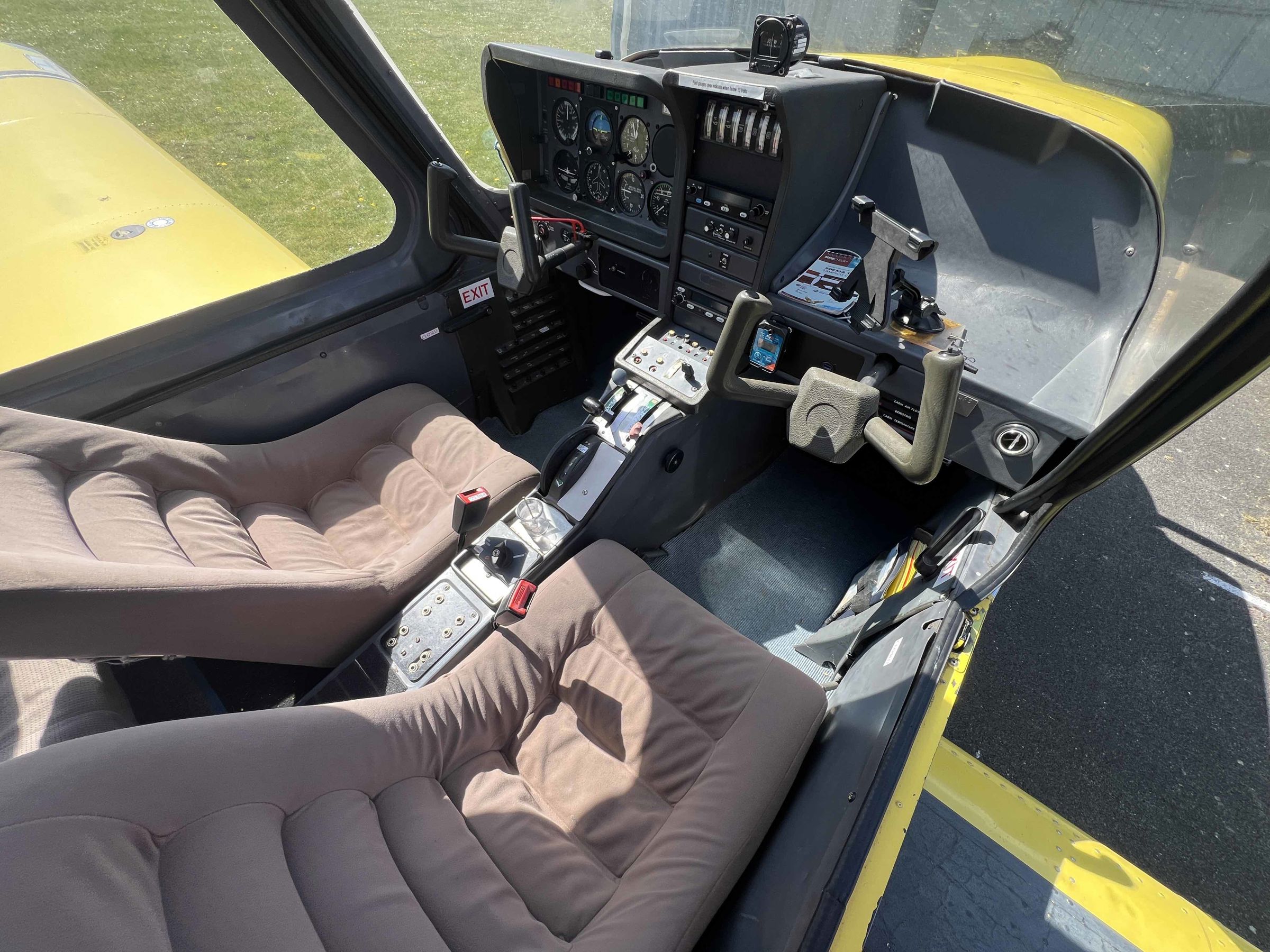 1989 Socata ST-9 Tampico - Interior