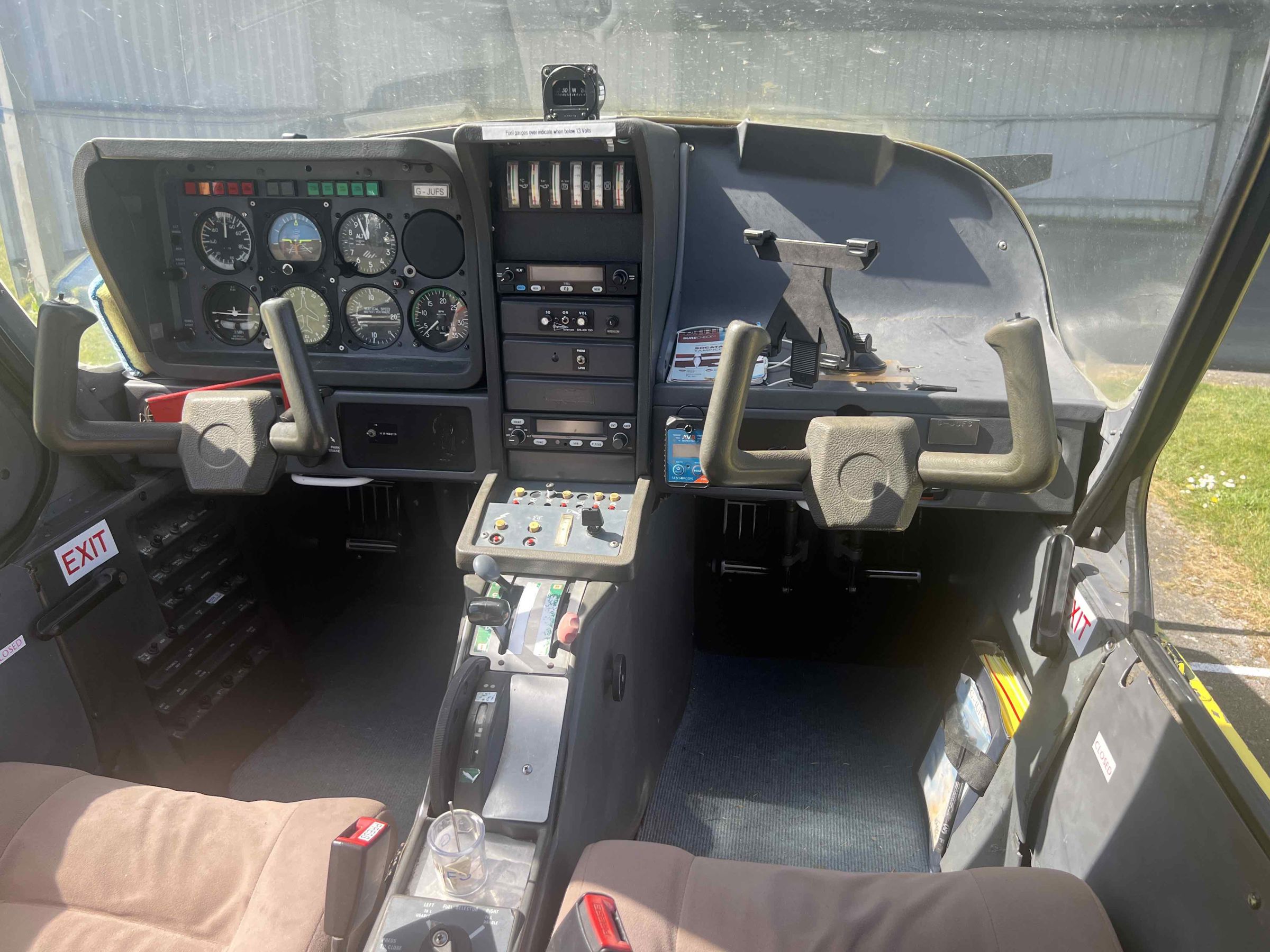 1989 Socata ST-9 Tampico - Interior