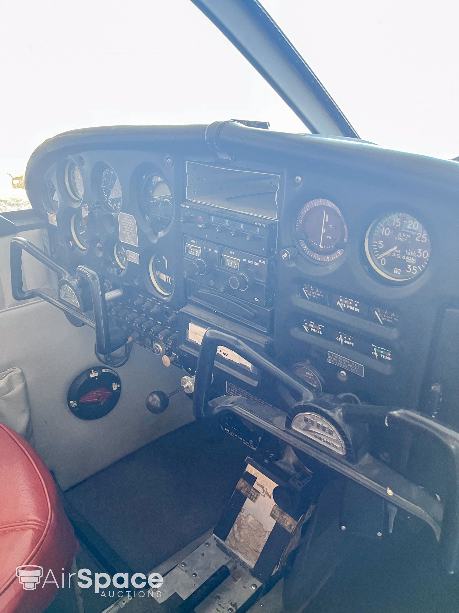 1964 Piper PA-28-140 Cherokee - Interior