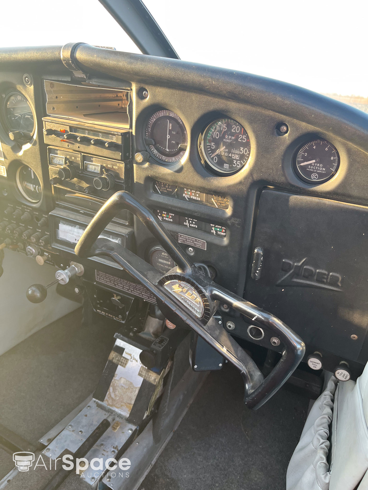 1964 Piper PA-28-140 Cherokee - Interior