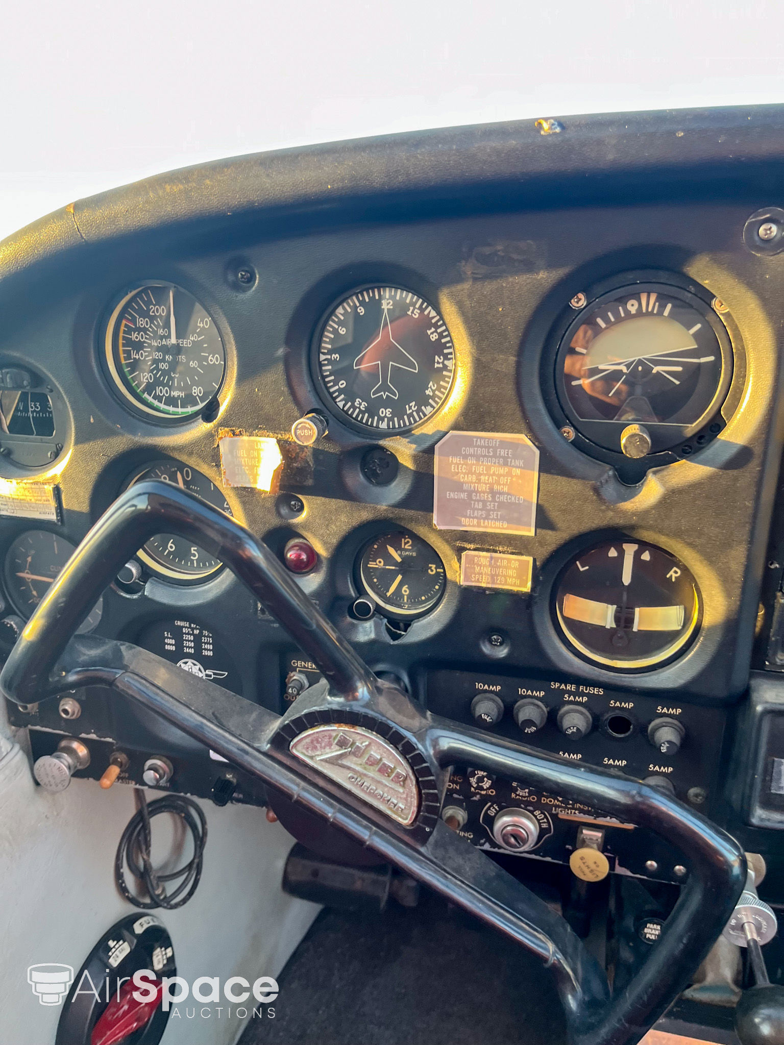 1964 Piper PA-28-140 Cherokee - Interior