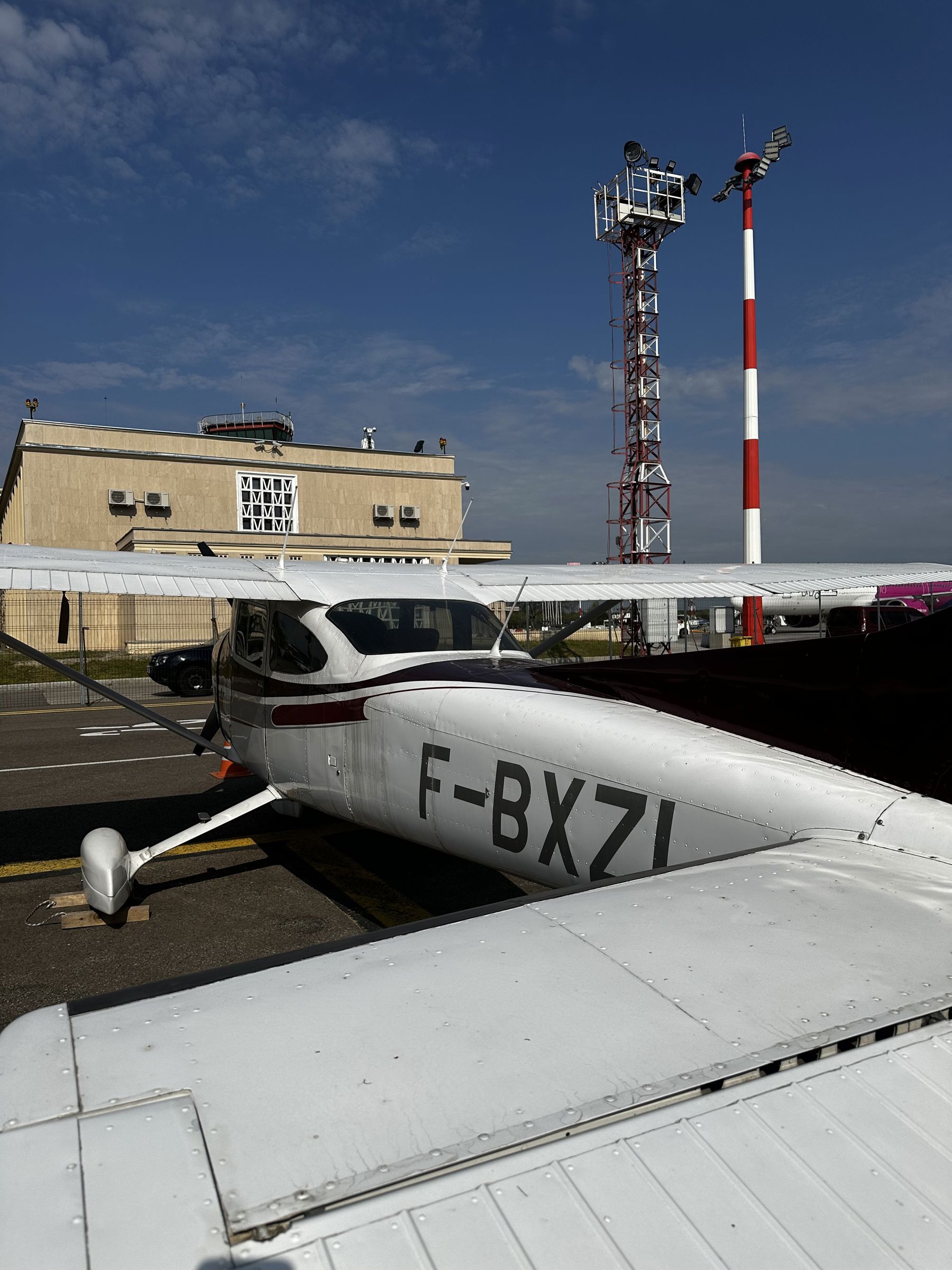 1975 Cessna 182P Skylane - Exterior