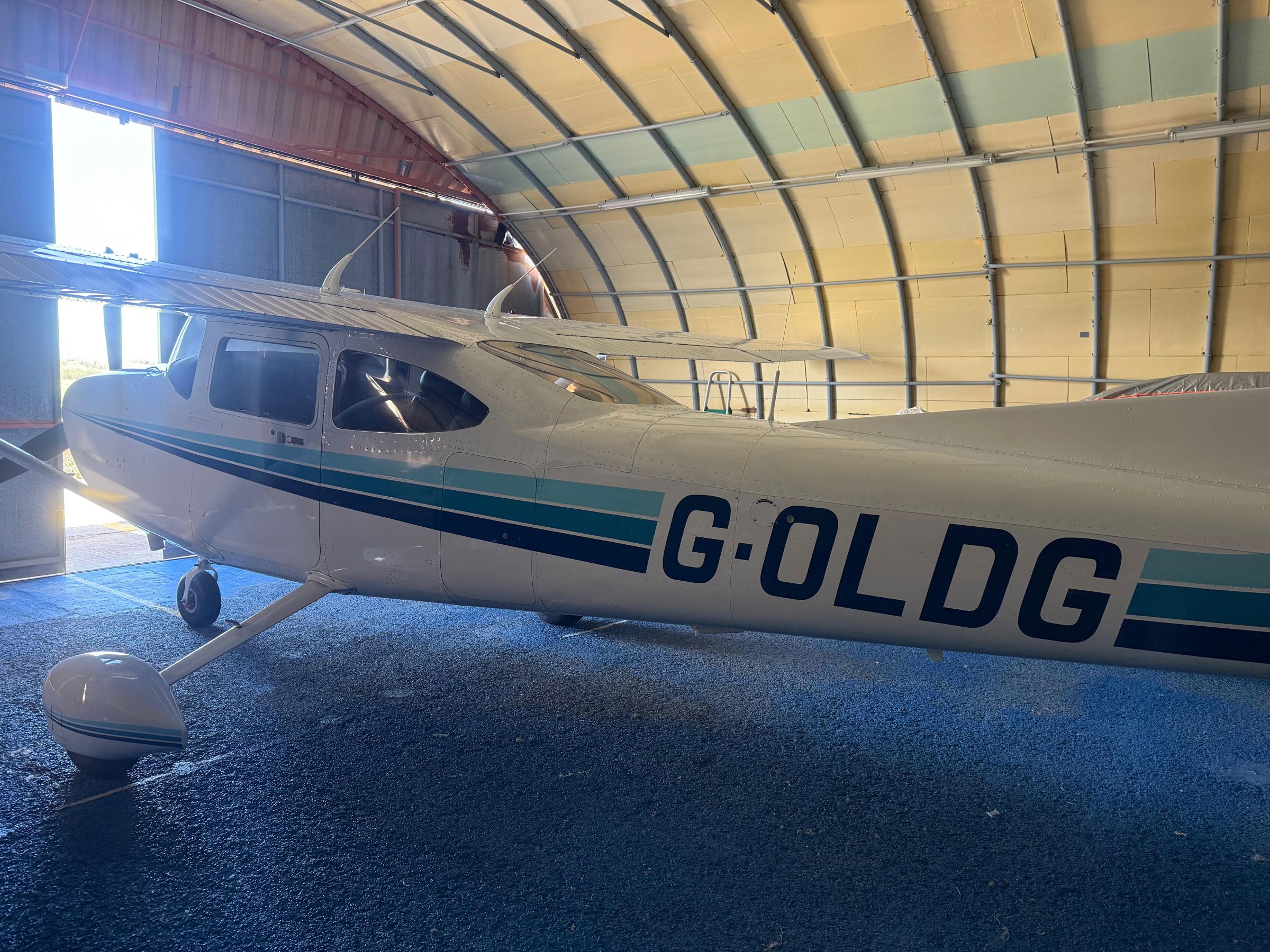 2002 Cessna 182T Skylane - Exterior