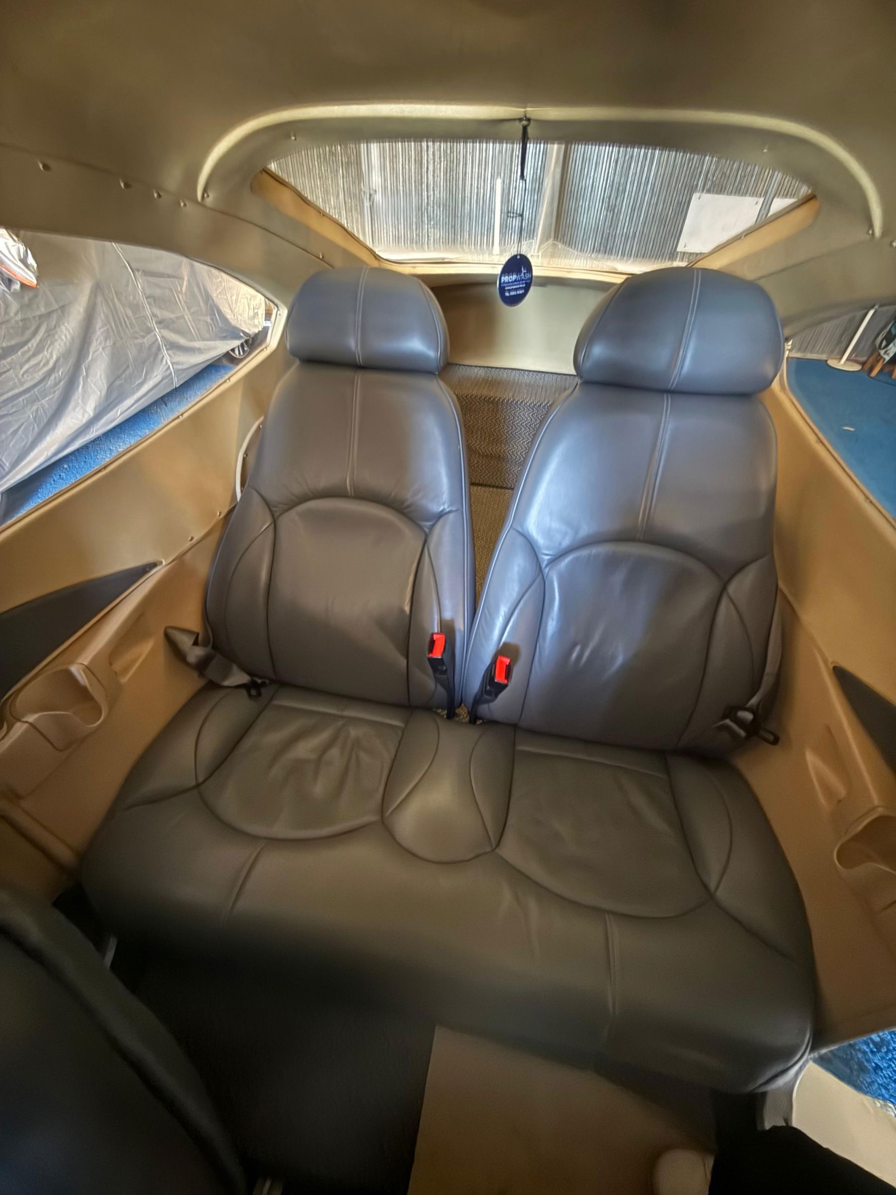 2002 Cessna 182T Skylane - Interior