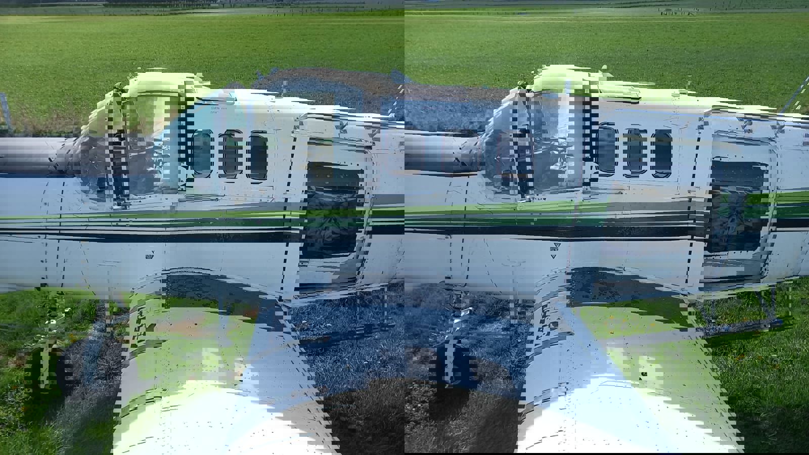 1971 Fletcher FU-24 - Exterior