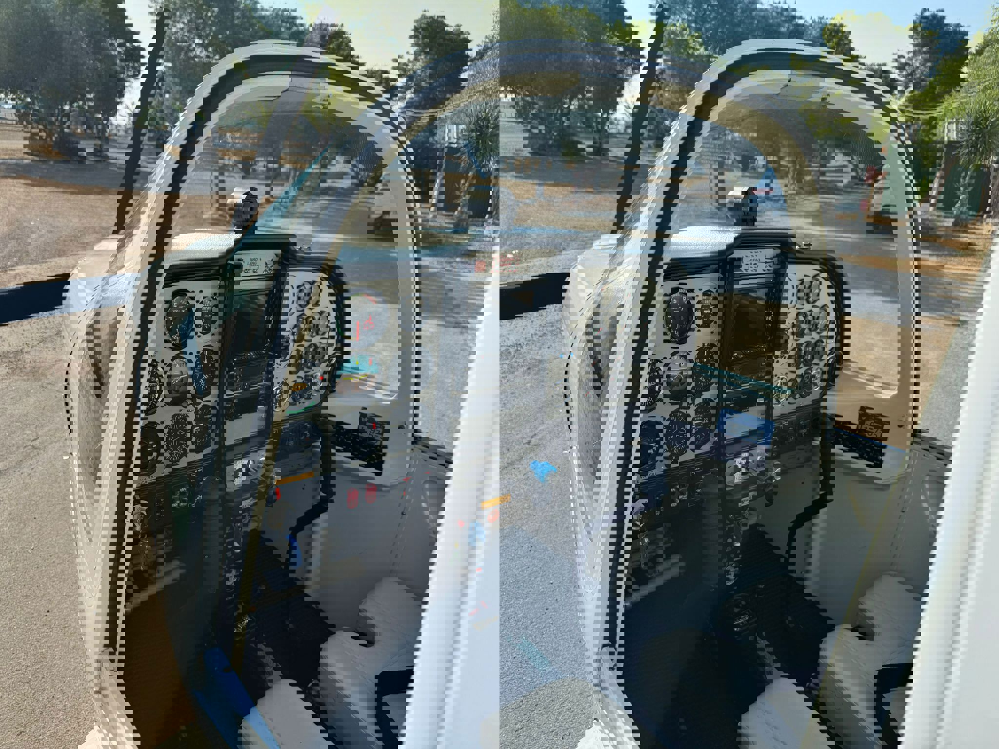 2009 Tecnam P2002 RG - Interior