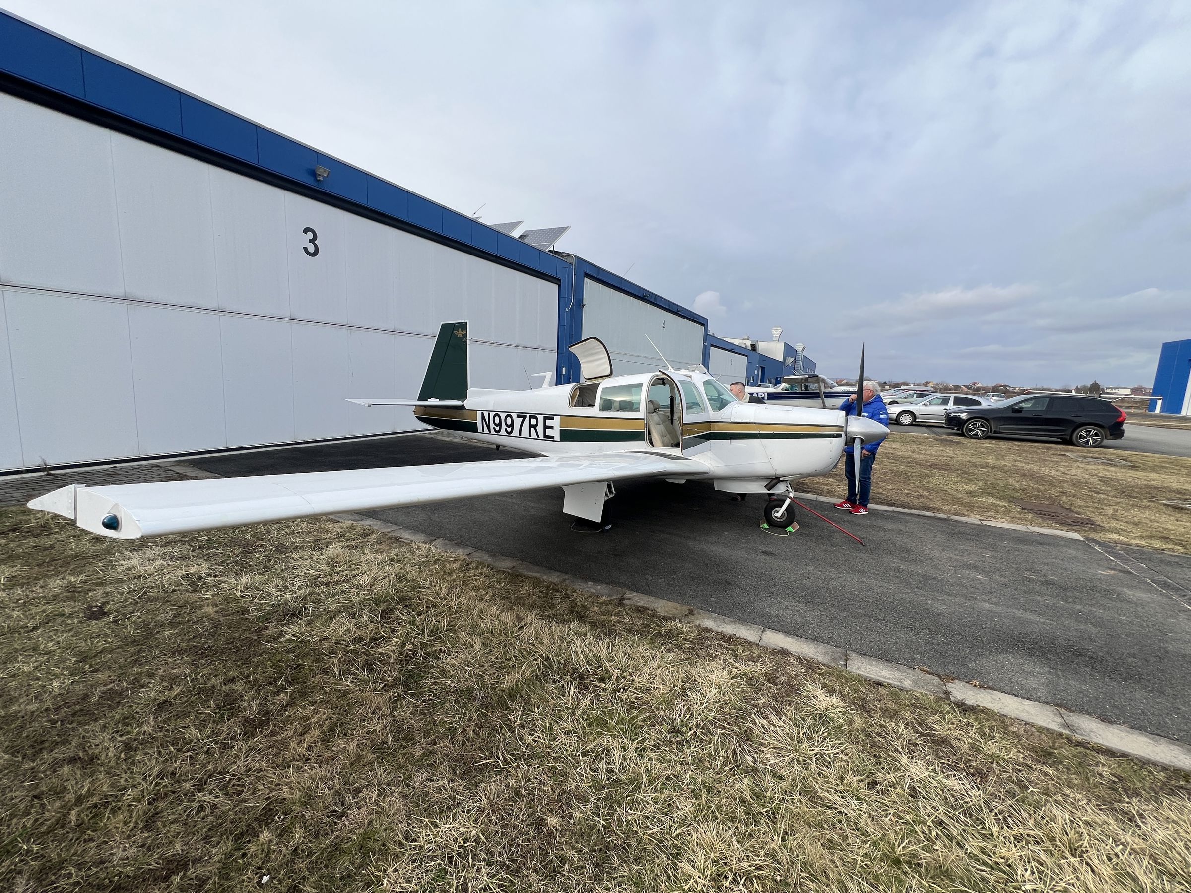 1966 Mooney M20E Super 21 - Exterior