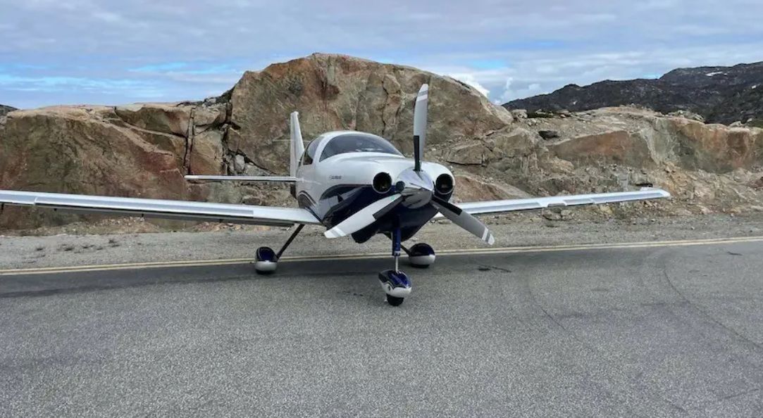 2006 Columbia 400 SL - Exterior