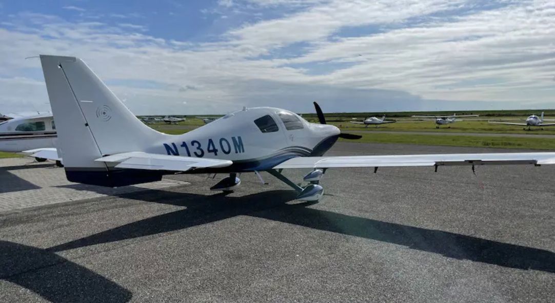 2006 Columbia 400 SL - Exterior