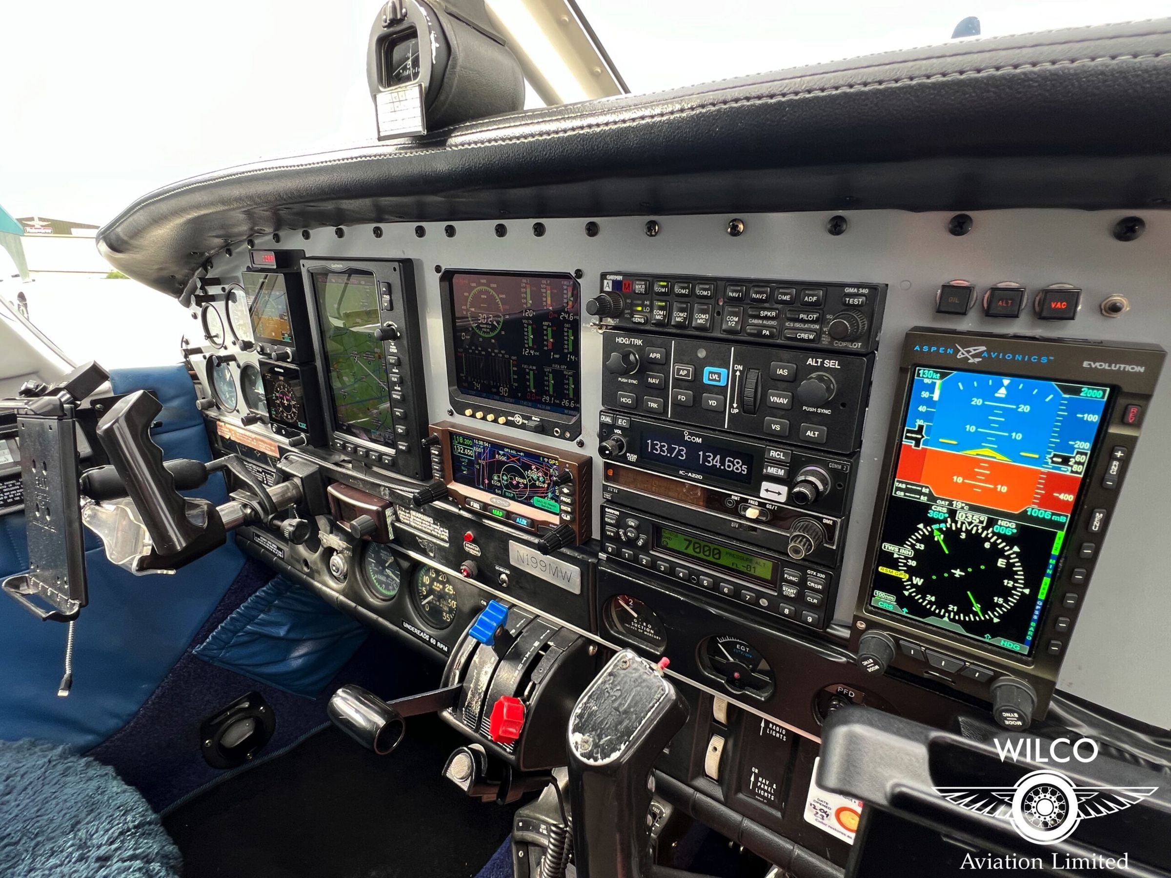 1979 Piper PA-32-300 Cherokee Six - Interior