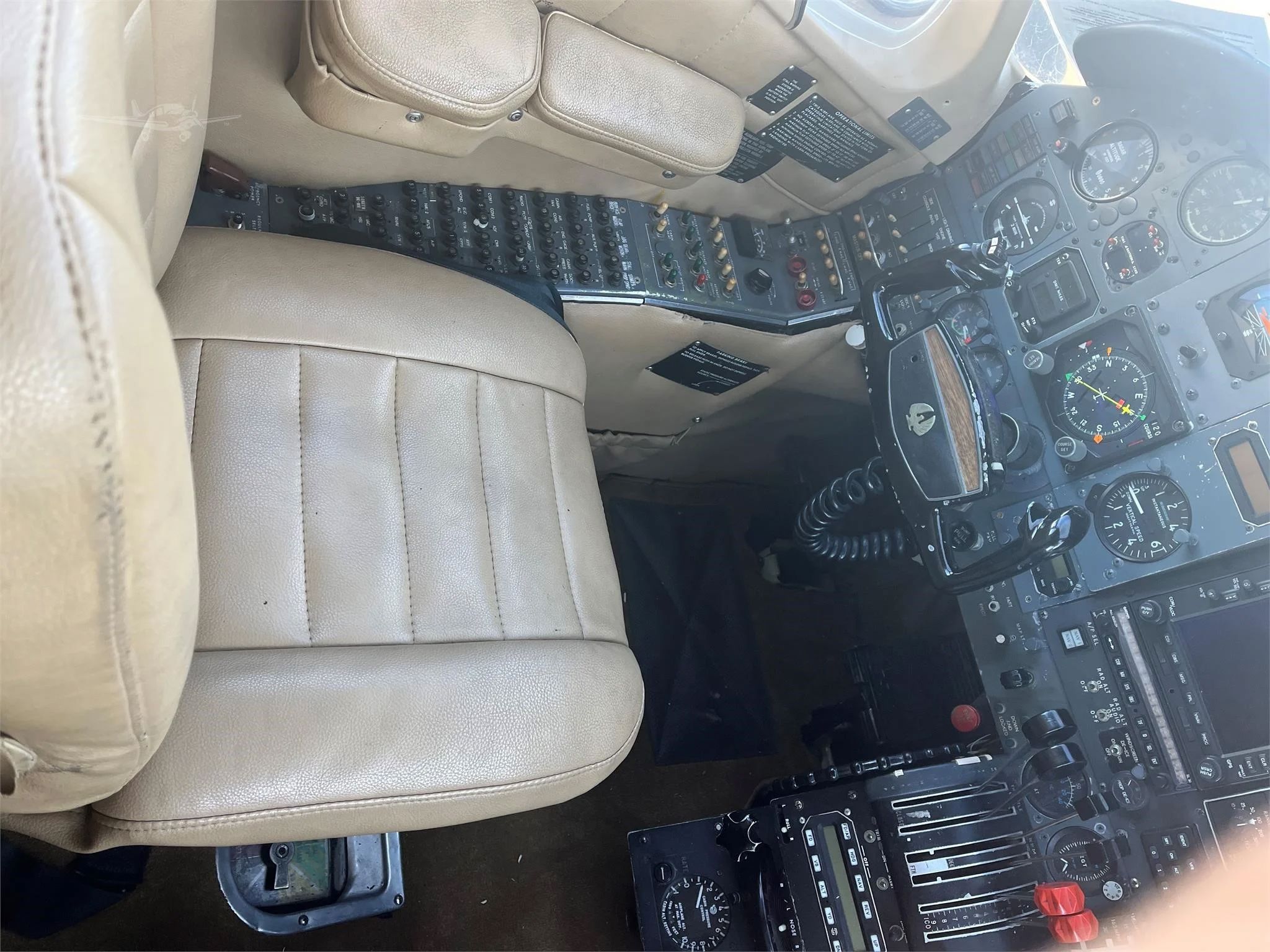 1970 Cessna 421B Golden Eagle/ Executive Commuter - Interior