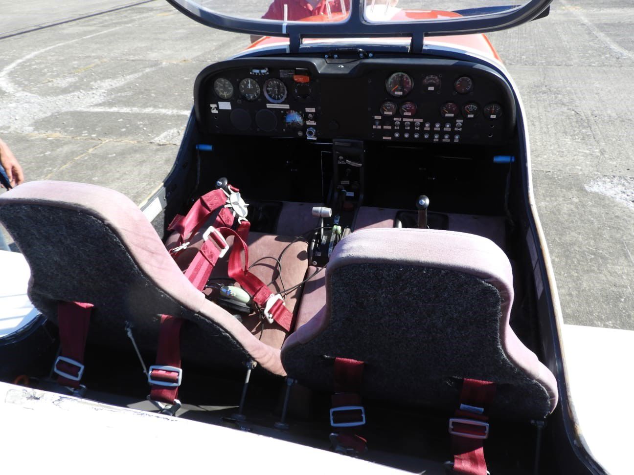 1981 Grob G 109 - Interior