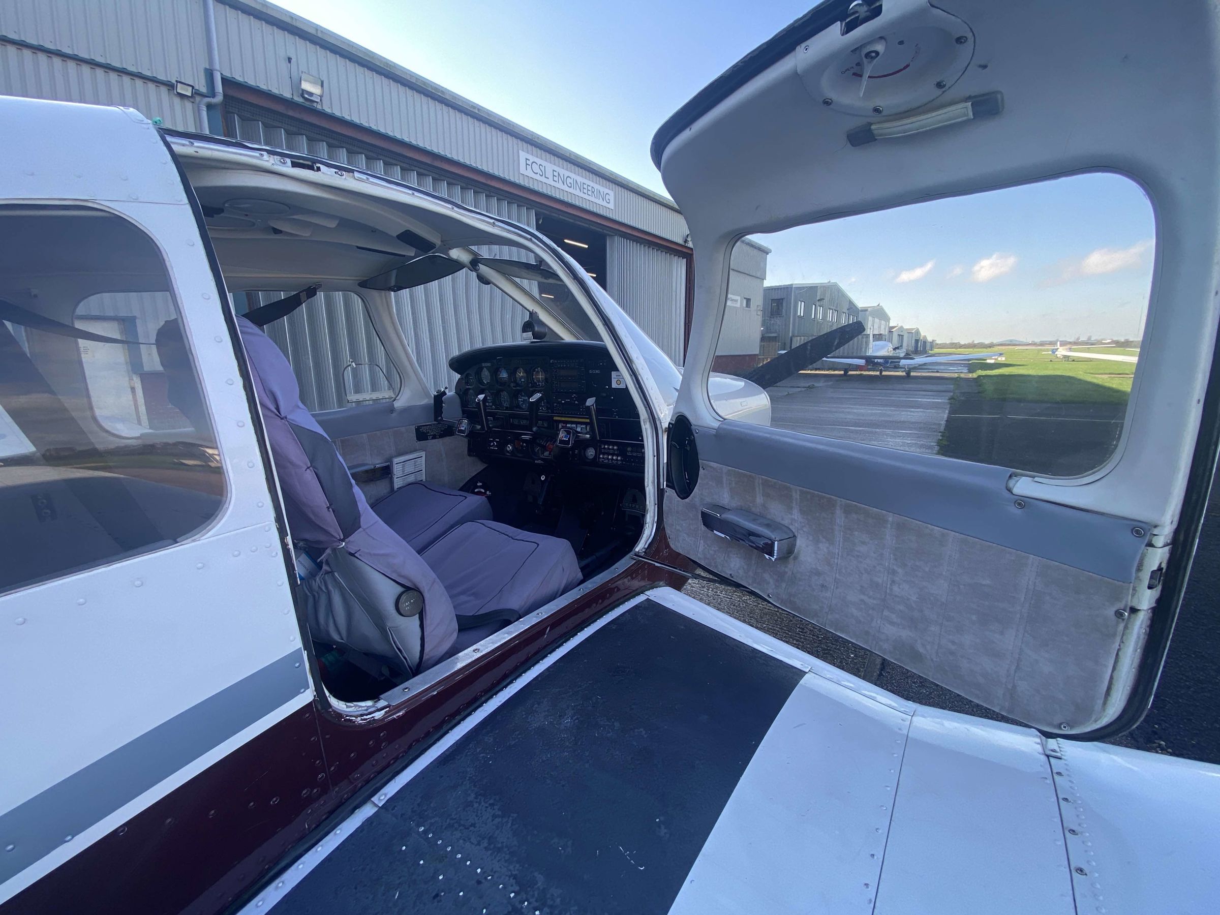 1983 Piper PA-28-161 Warrior II - Interior