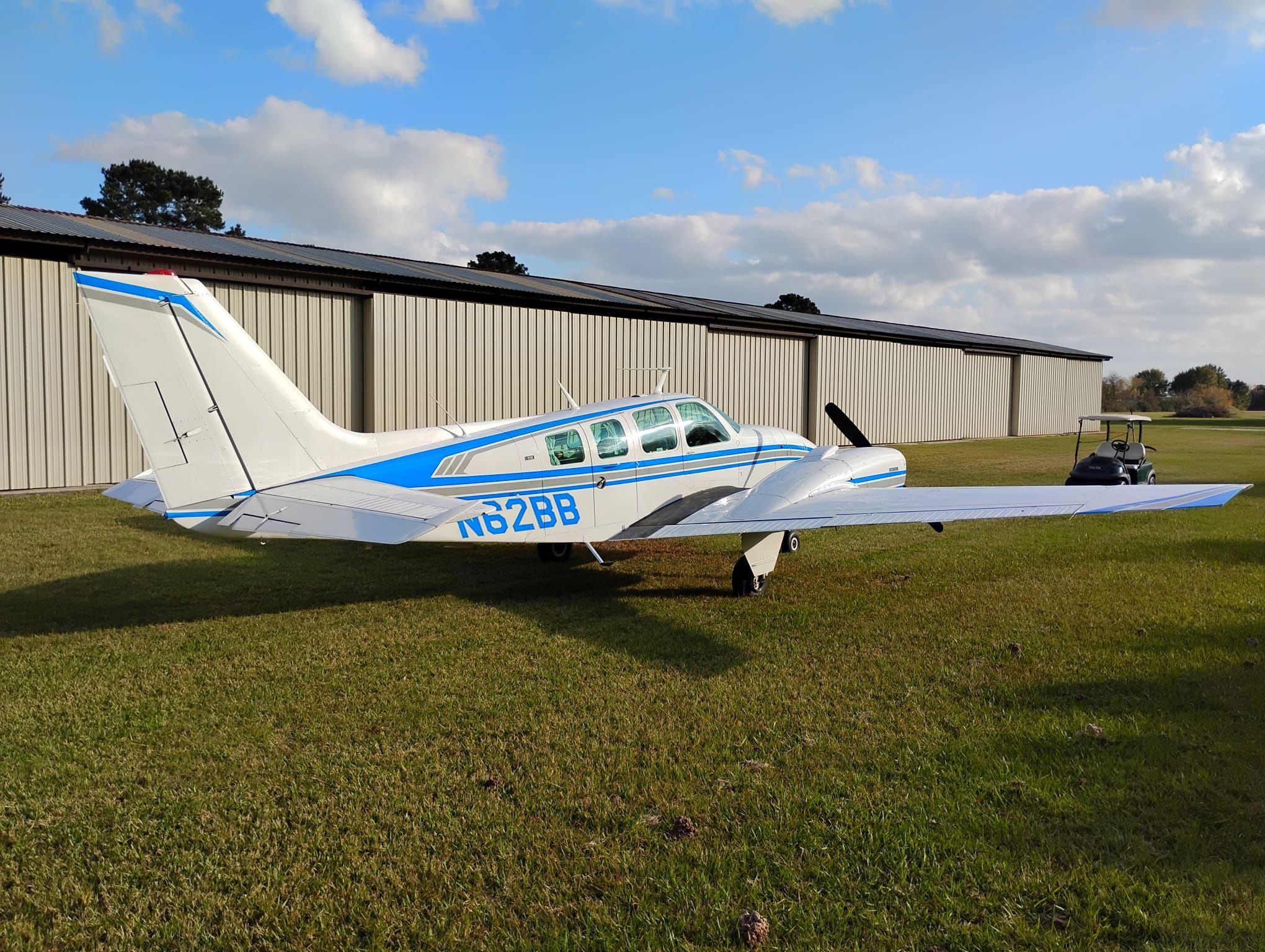 1973 Beechcraft Baron 58 - Exterior