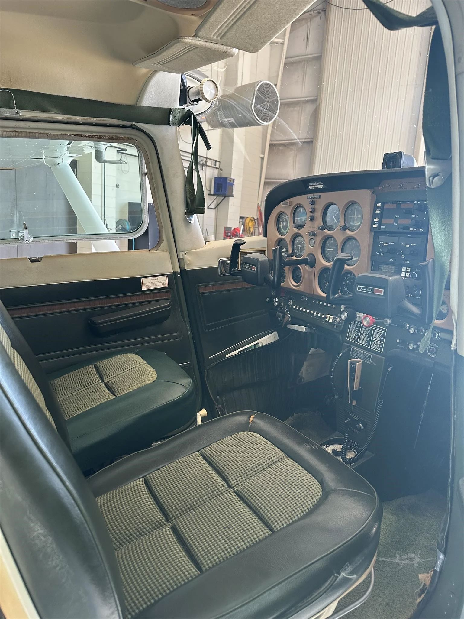 1972 Cessna 172L - Interior