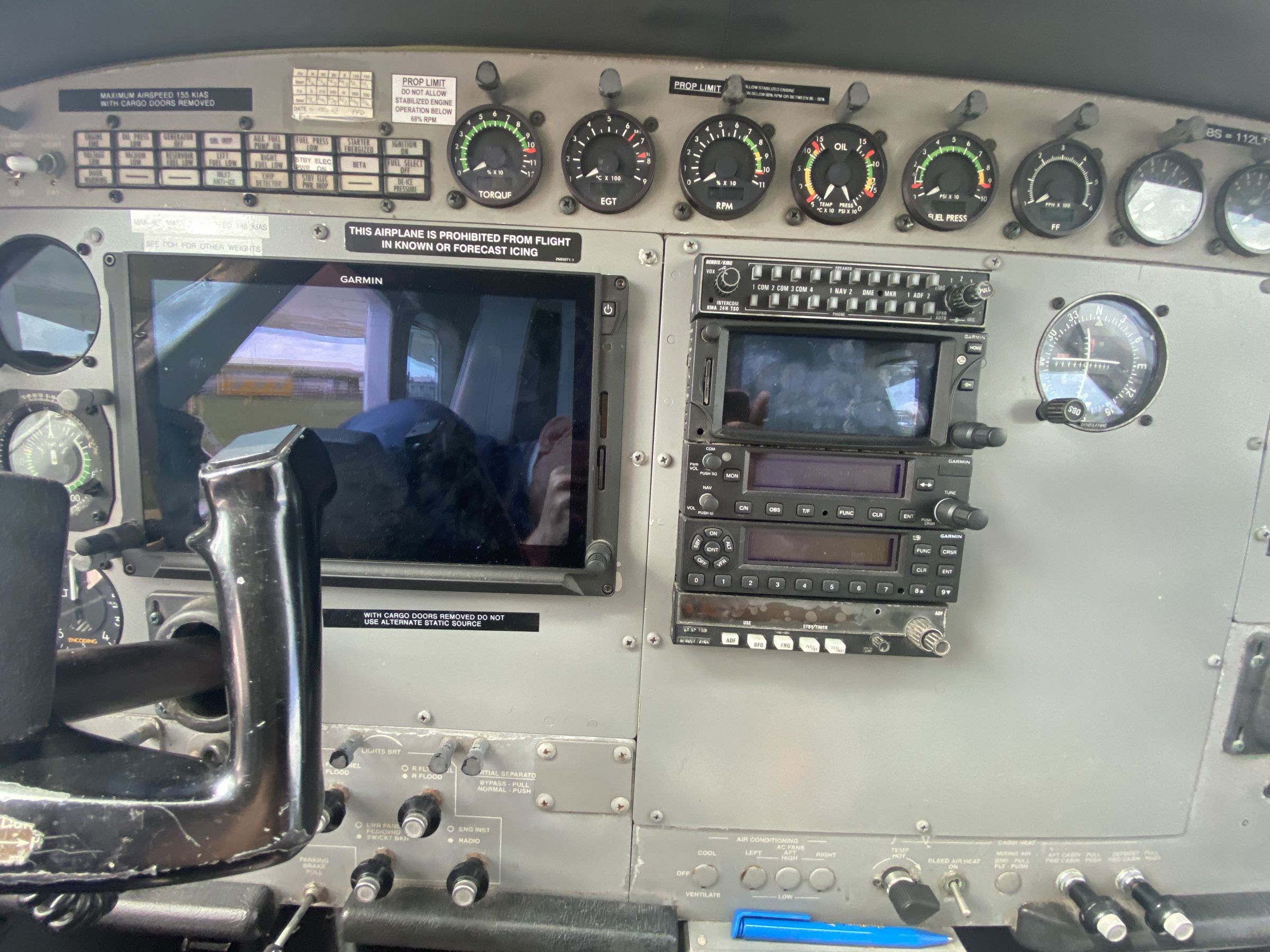 2002 Cessna 208 Supervan 900 - Interior