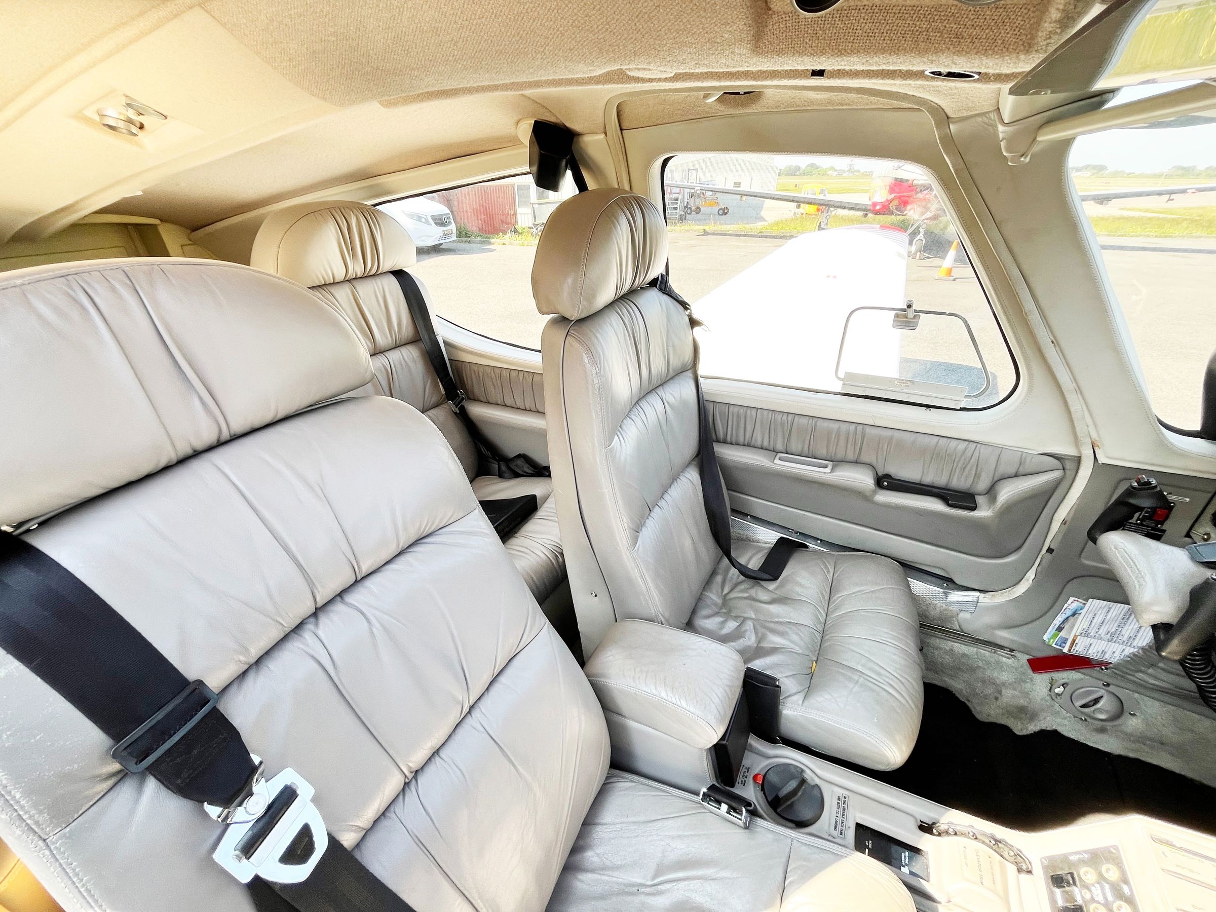 1999 Rockwell Commander 114B - Interior