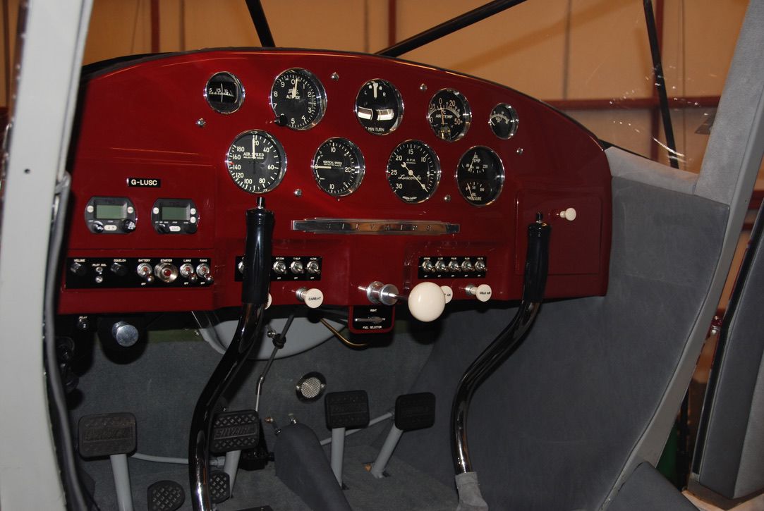 1946 Luscombe Aircraft Model 8E Silvaire - Interior