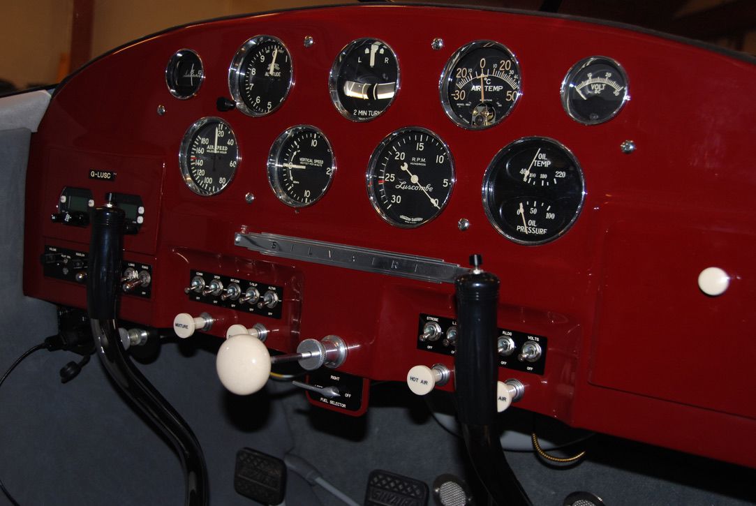 1946 Luscombe Aircraft Model 8E Silvaire - Interior