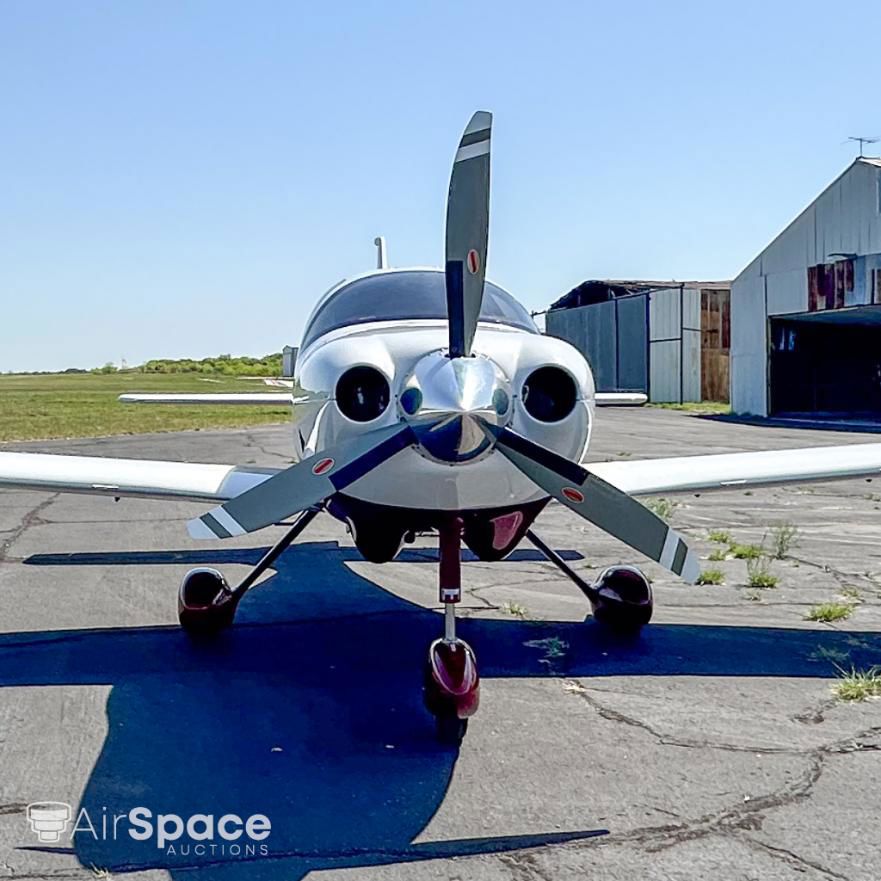2006 Columbia 400 / LC41-550FG - Exterior