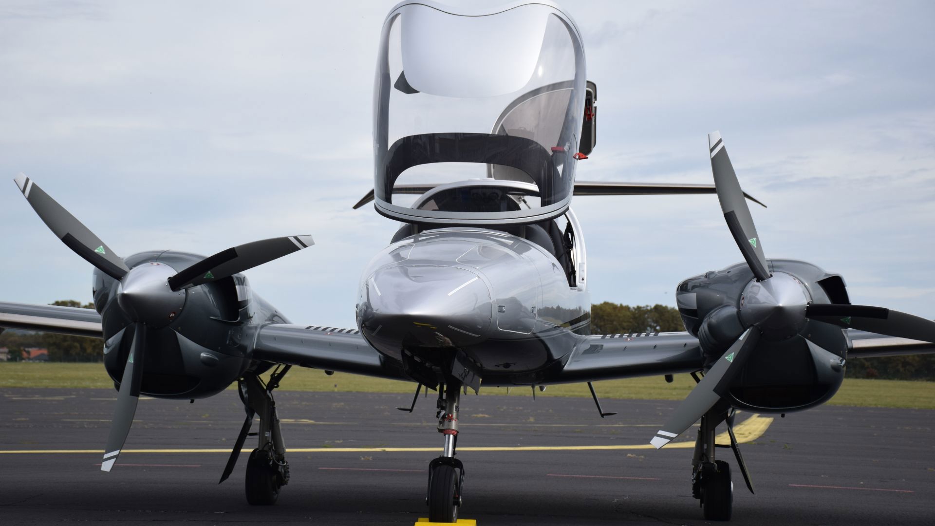 2026 Diamond DA42-VI