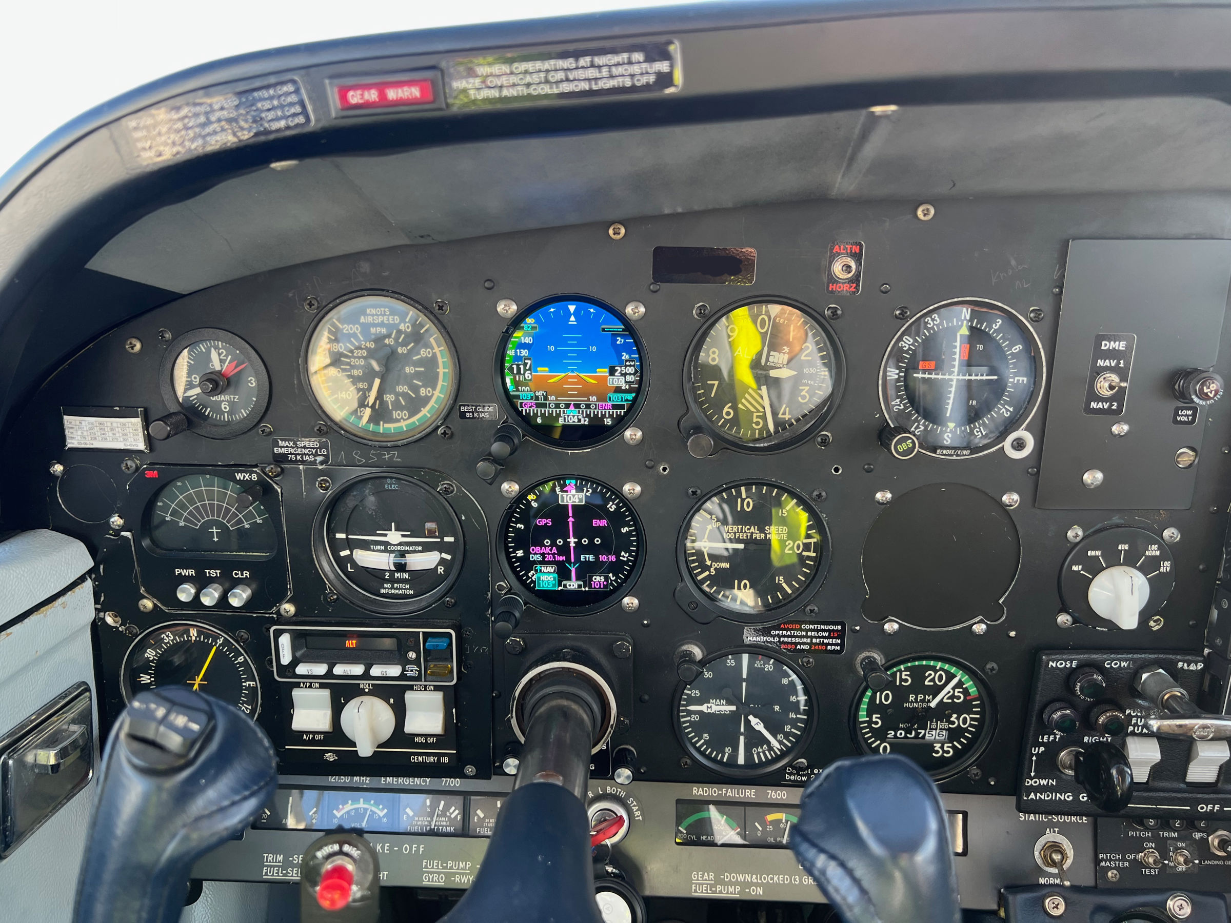 1974 Rockwell Commander 112A - Interior