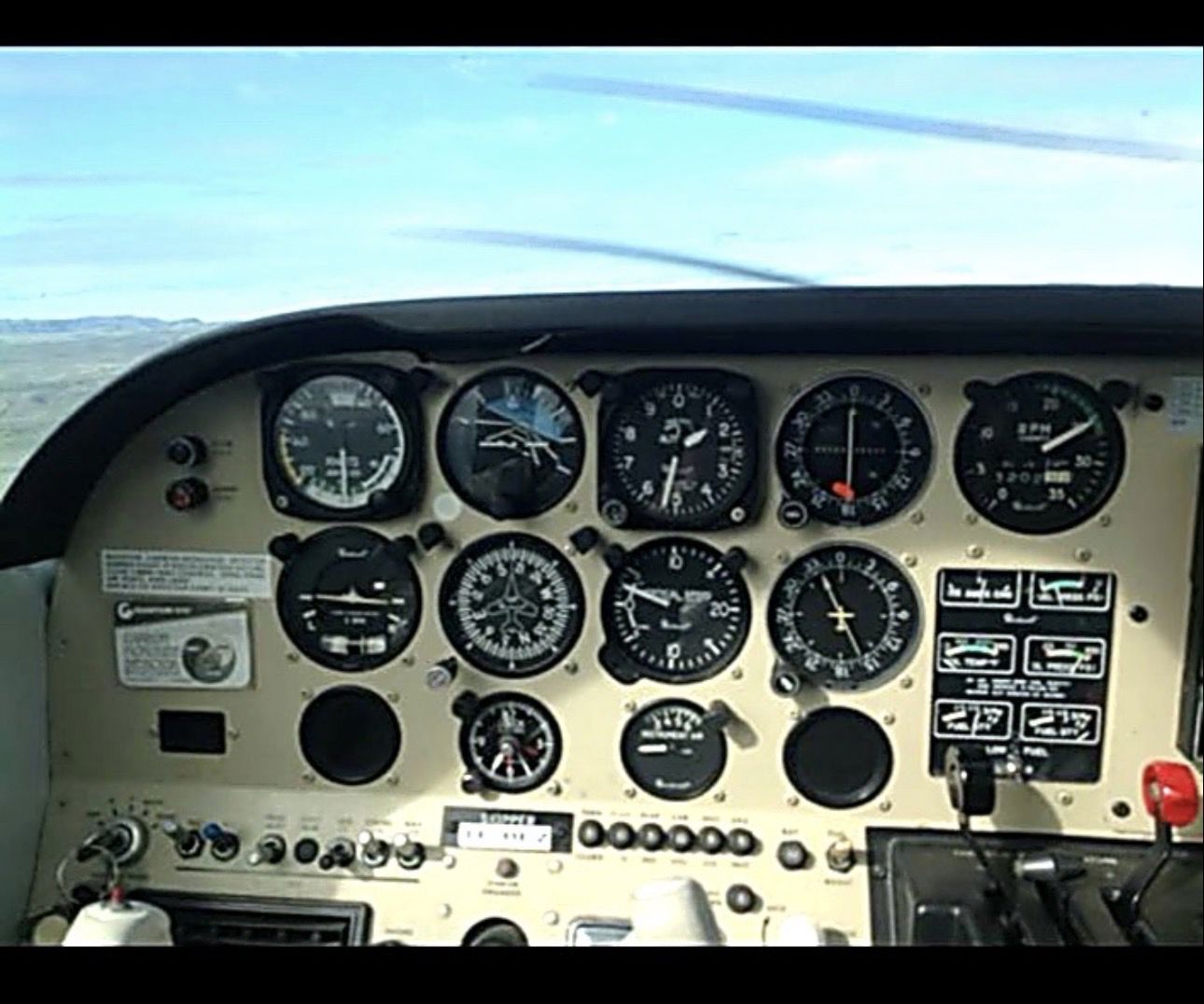 1981 Beechcraft 77 Skipper - Interior