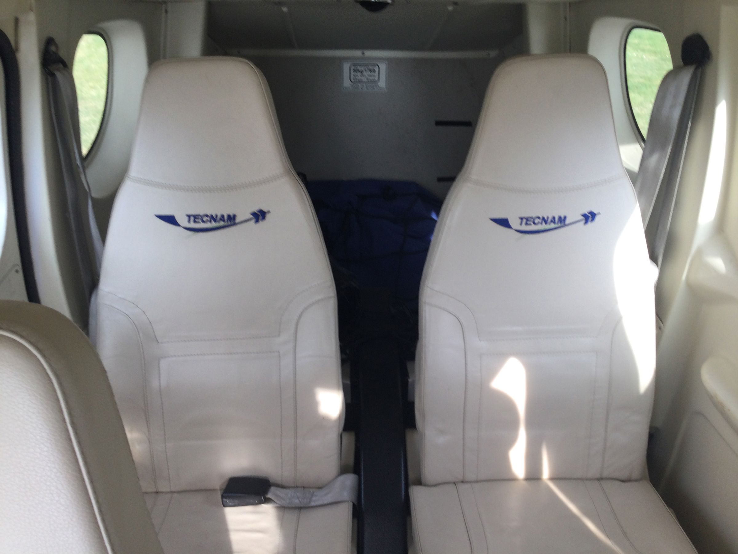 2010 Tecnam P2006T - Interior
