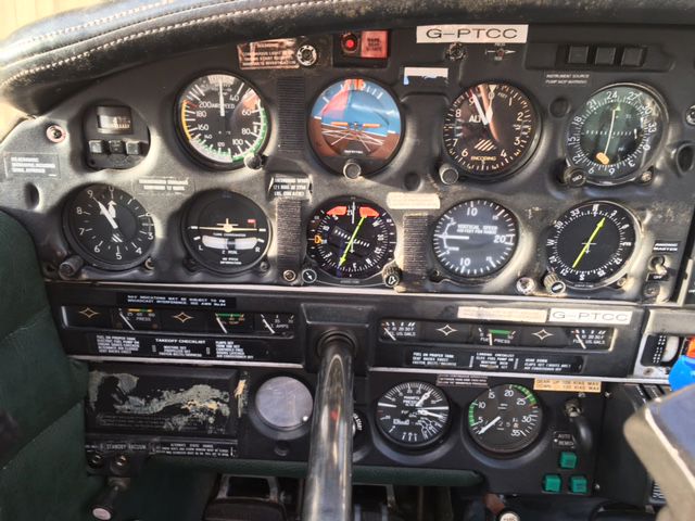1980 Piper PA-28RT-201 Arrow IV - Interior