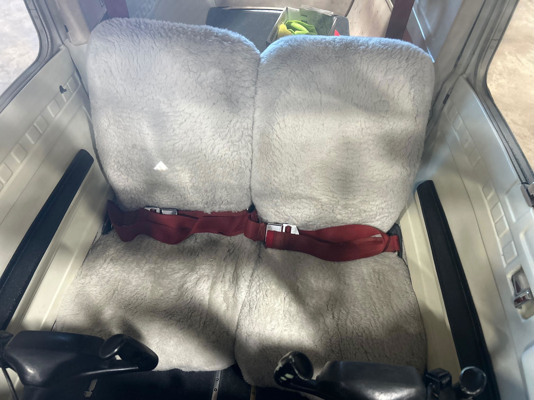 1977 Cessna 152 - Interior