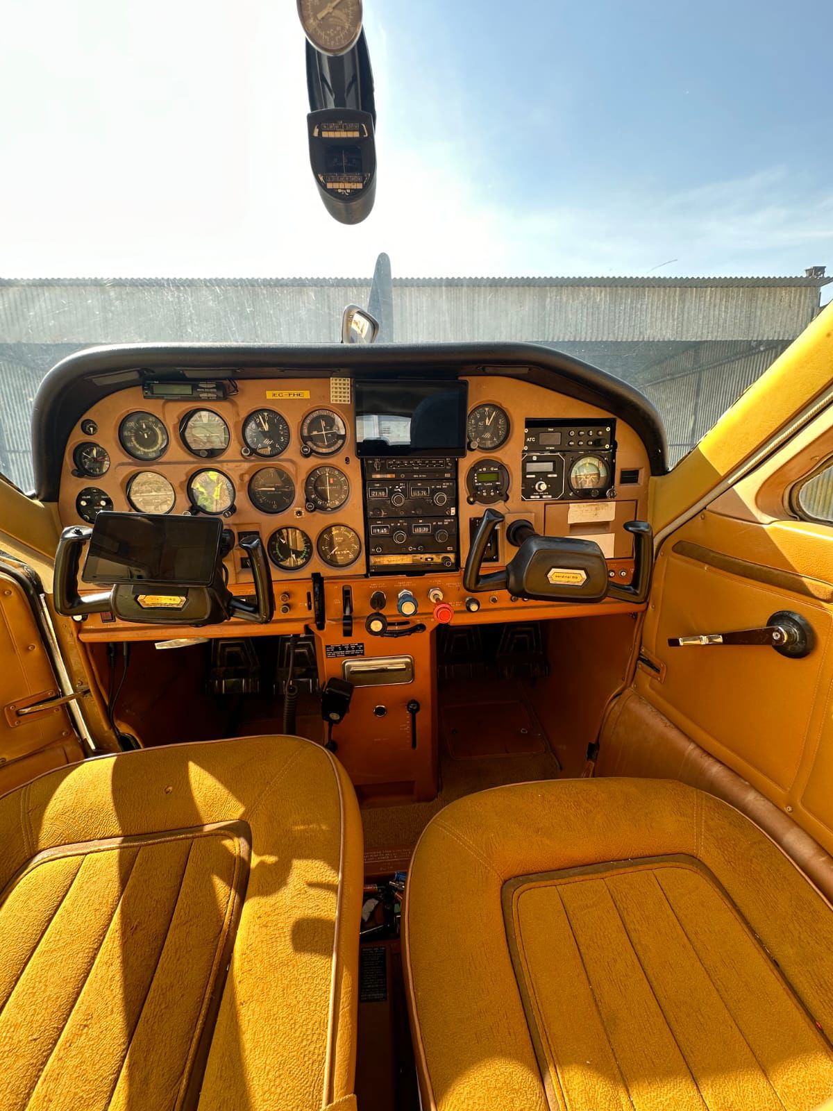 1976 Cessna 177RG Cardinal - Interior