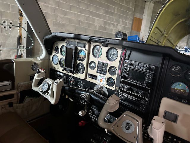 1979 Beechcraft 36 Bonanza - Interior