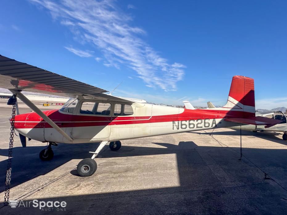 1956 Cessna 172 Skyhawk - Exterior