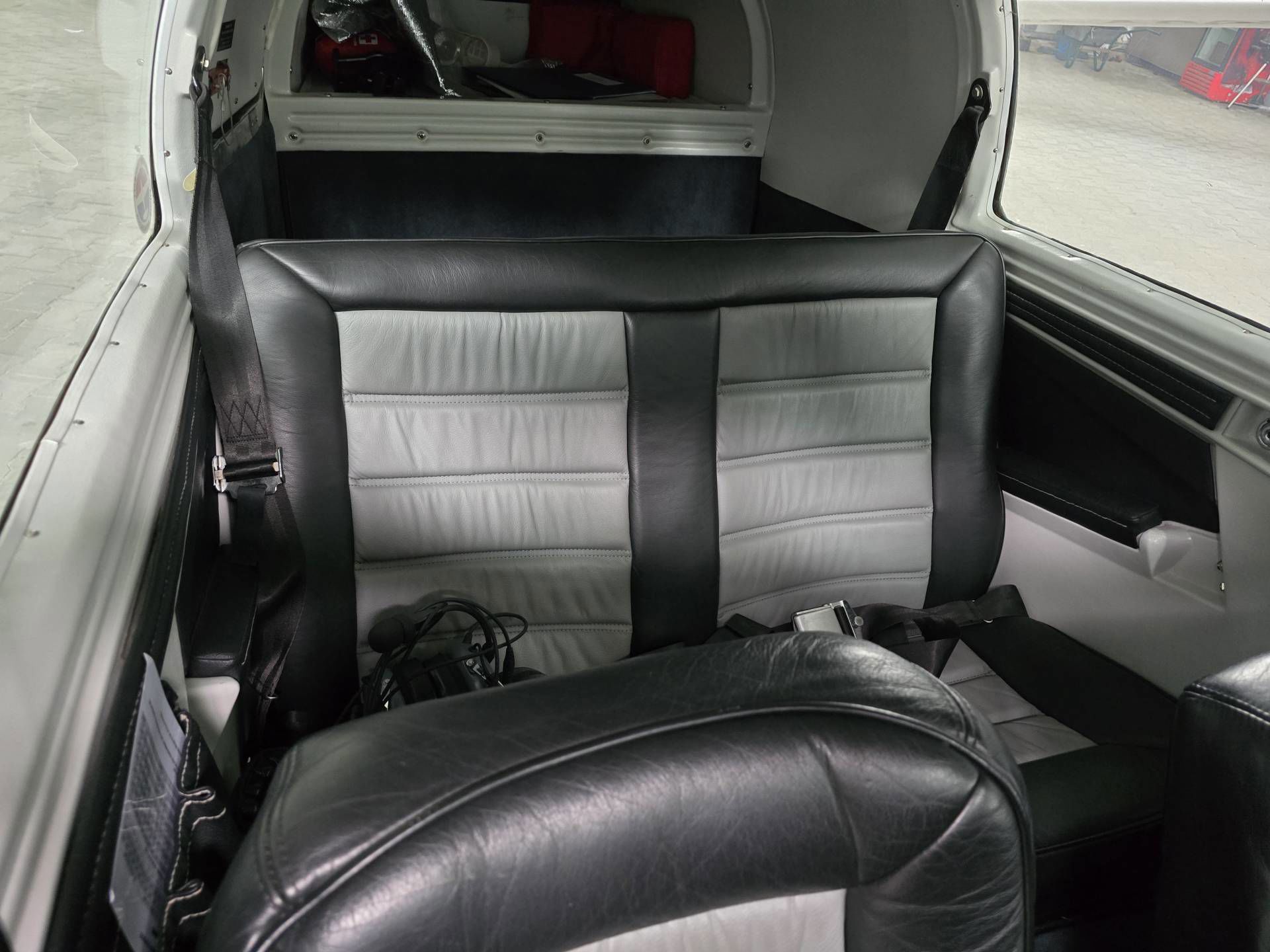 1981 Mooney M20K 231 - Interior