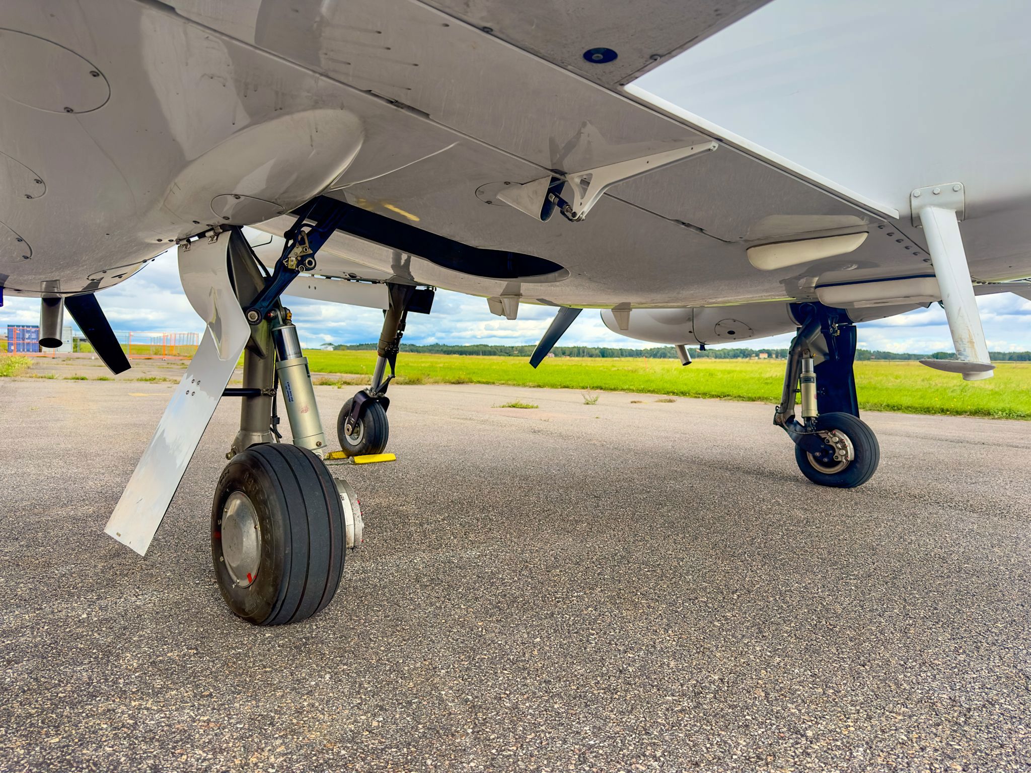 2007 Diamond DA42 Twin Star - Exterior
