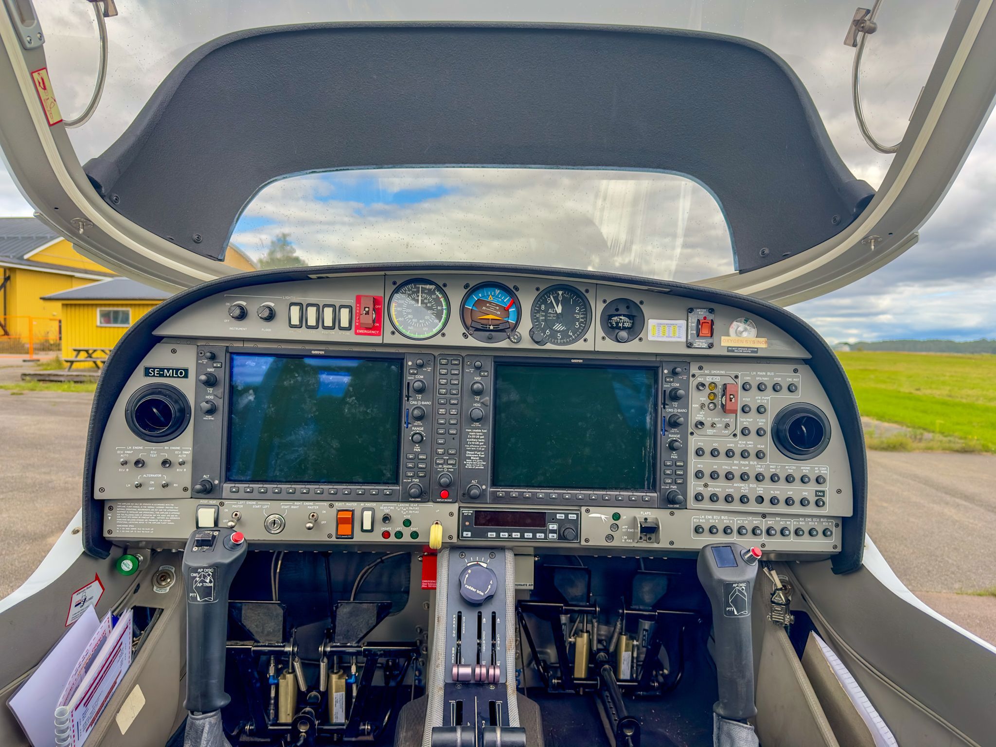 2007 Diamond DA42 Twin Star - Interior