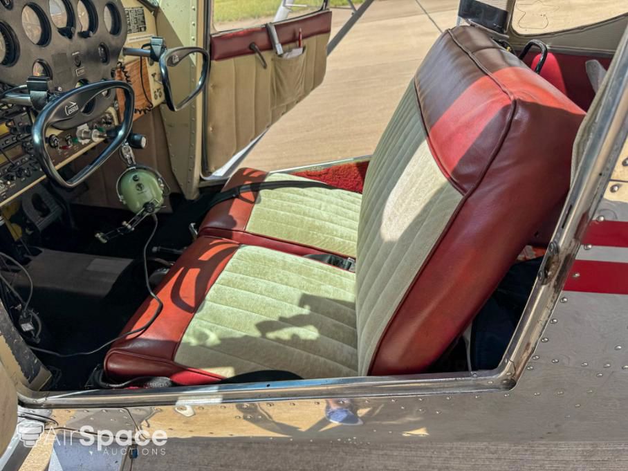 1946 Cessna 140 - Interior