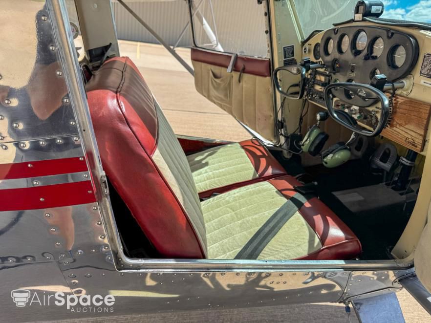 1946 Cessna 140 - Interior