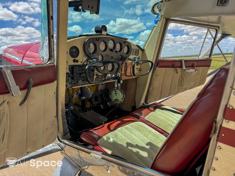 1946 Cessna 140 - Interior