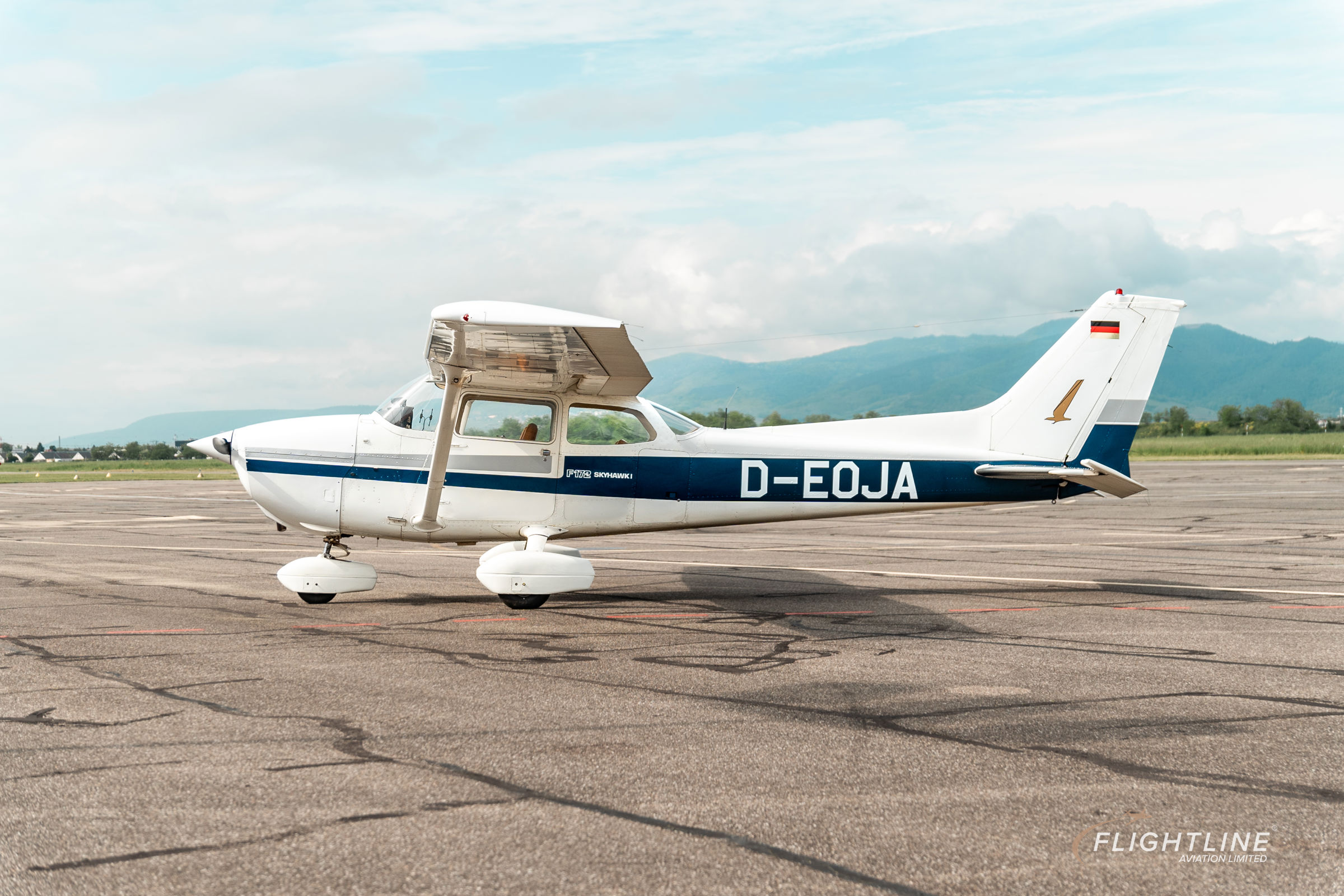 1977 Cessna (Reims) F172N - Exterior