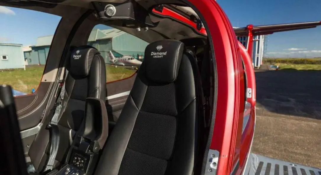 2021 Diamond DA62 - Interior