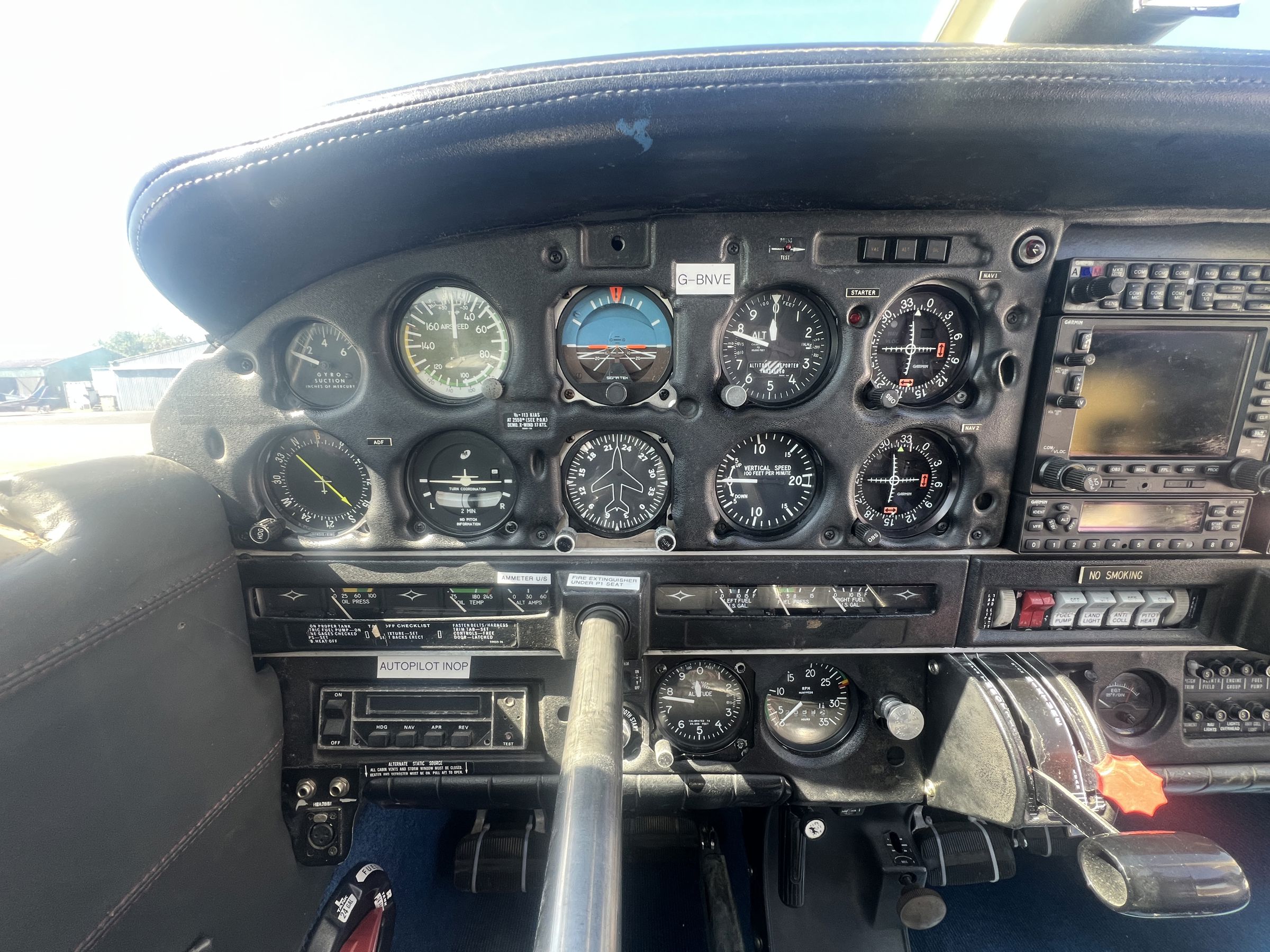 1984 Piper PA-28-181 Archer II - Interior