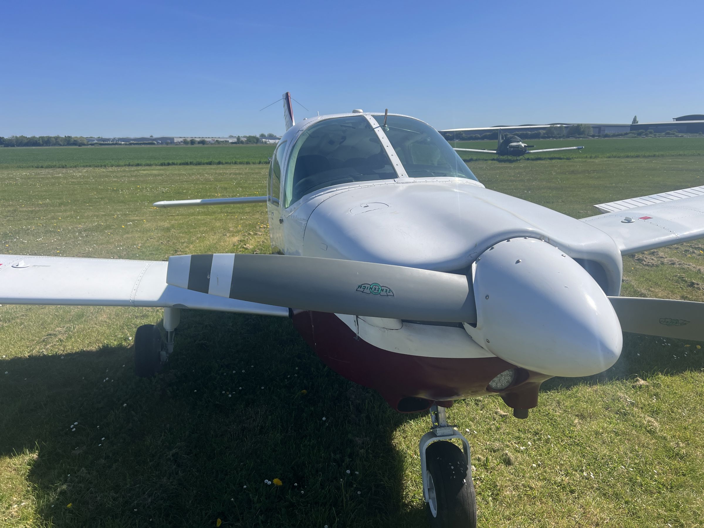 1984 Piper PA-28-181 Archer II - Exterior