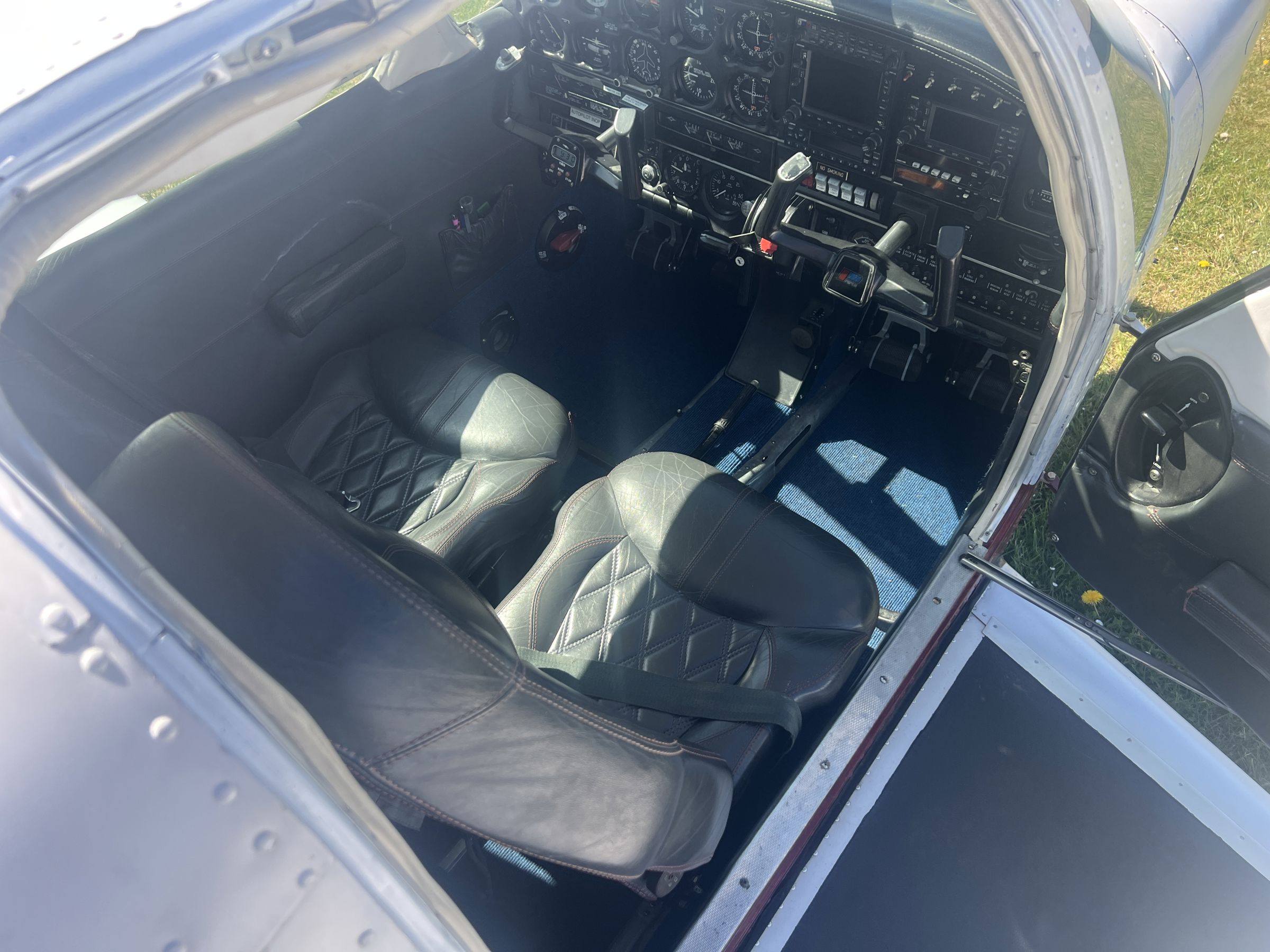 1984 Piper PA-28-181 Archer II - Interior