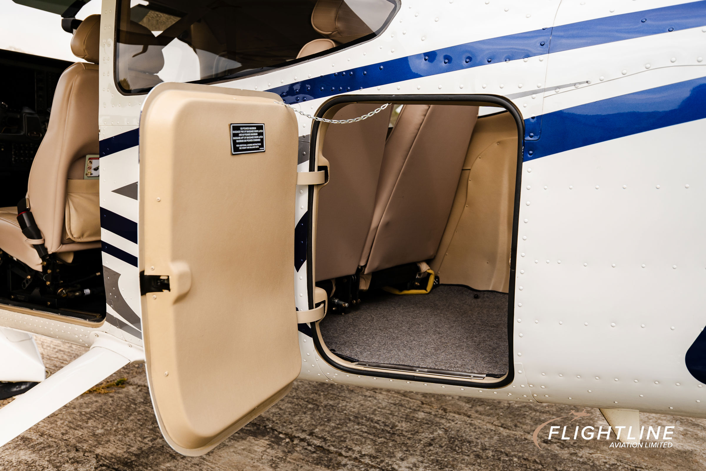 2015 Cessna 182T Skylane - Interior