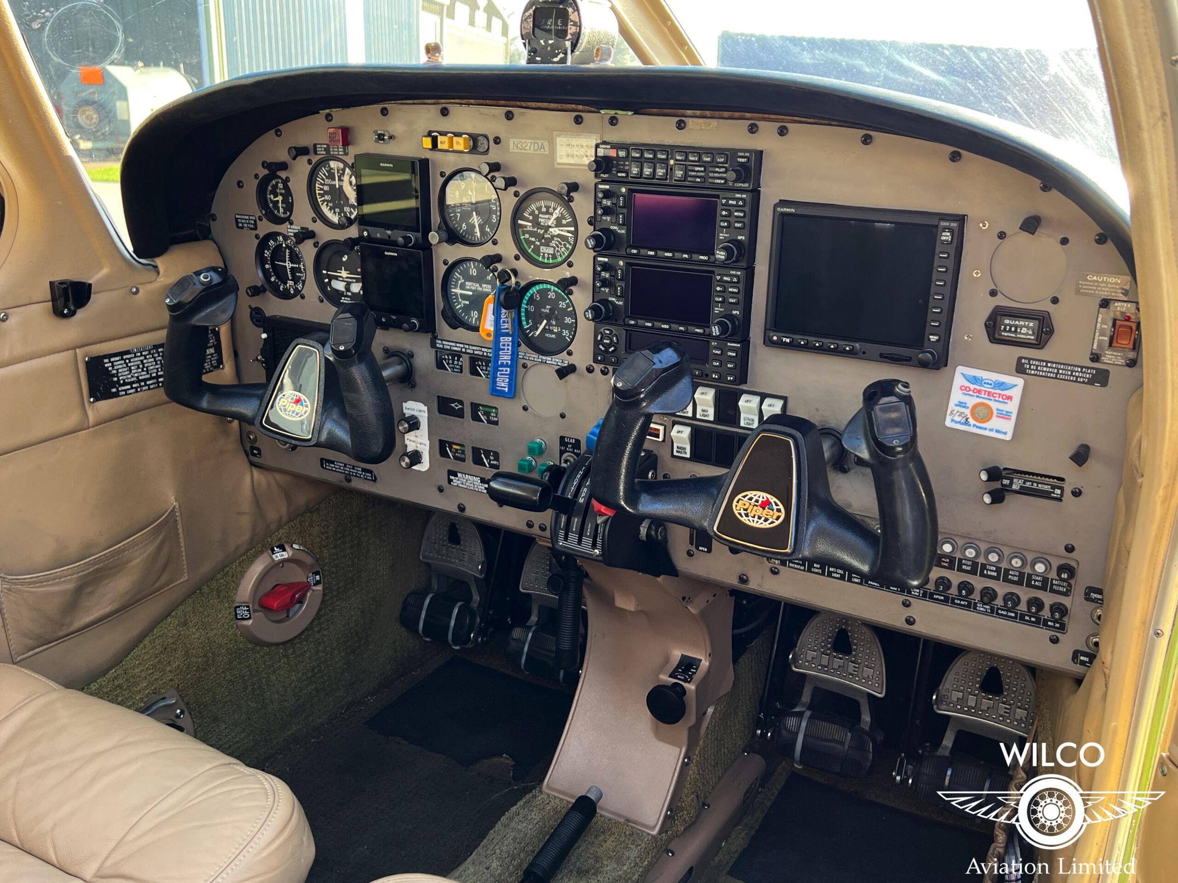 2002 Piper PA-28R-201 Arrow III - Interior