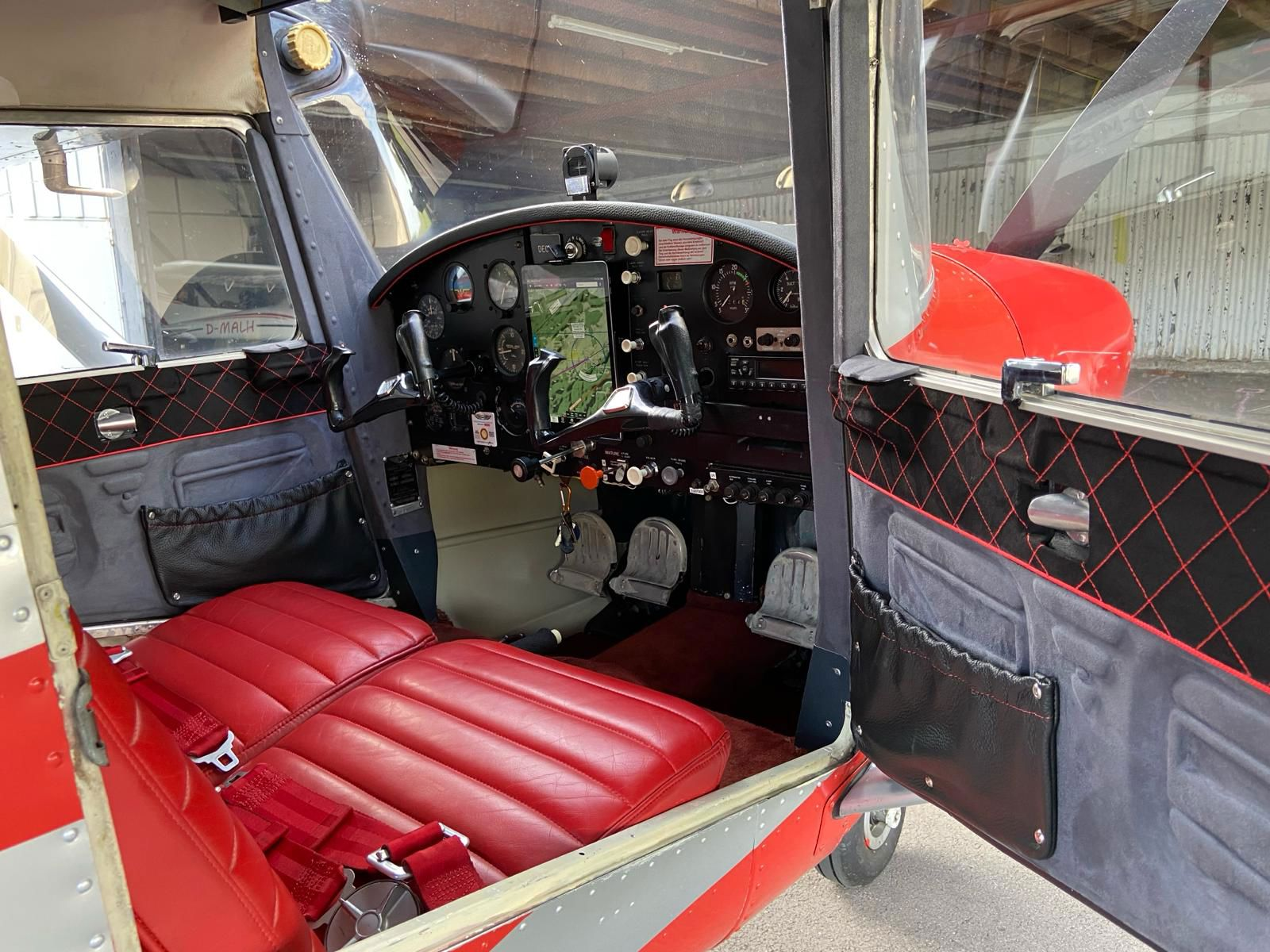 1962 Cessna 150B - Interior