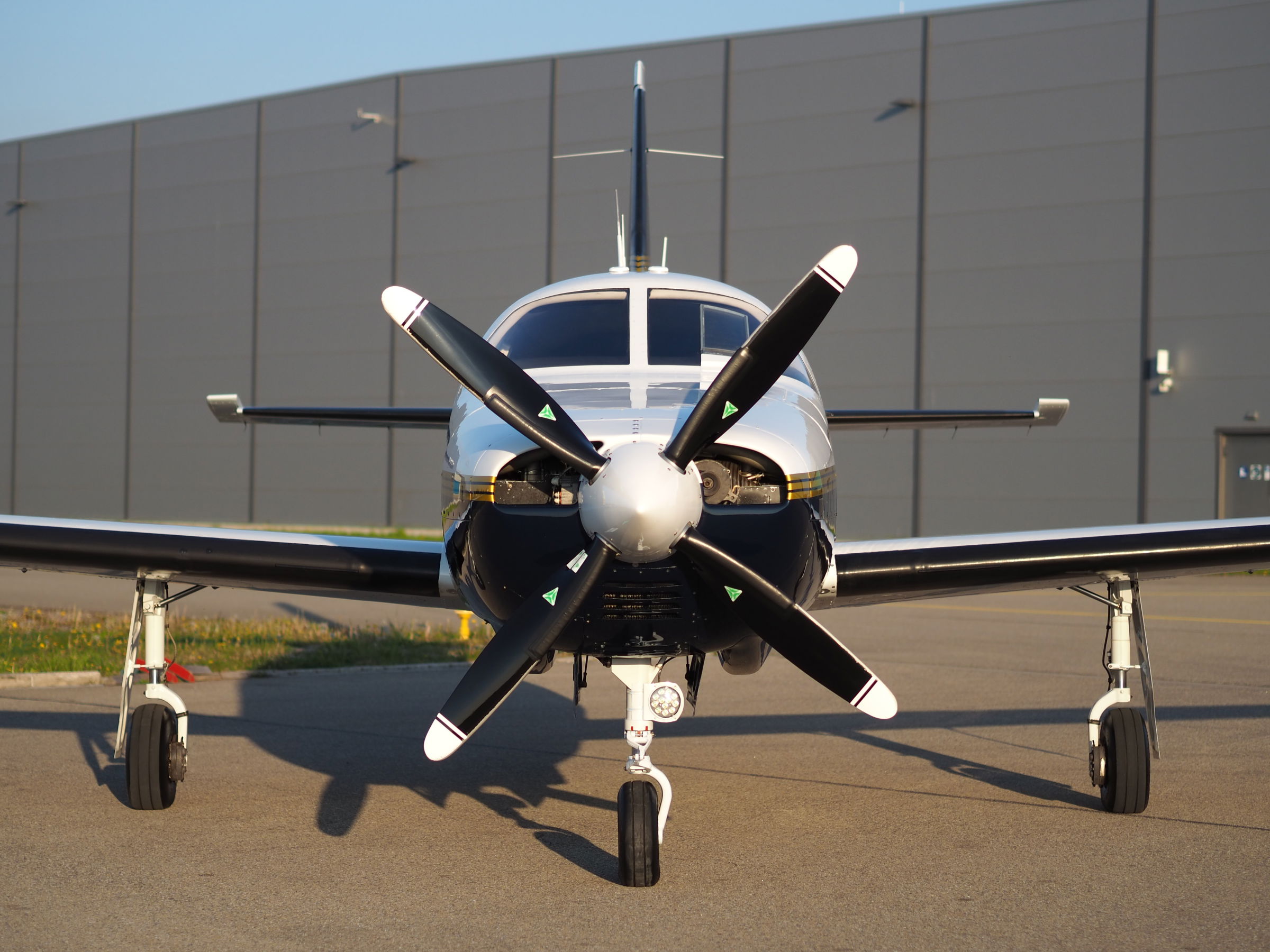 1987 Piper PA-46-310P Malibu - Exterior