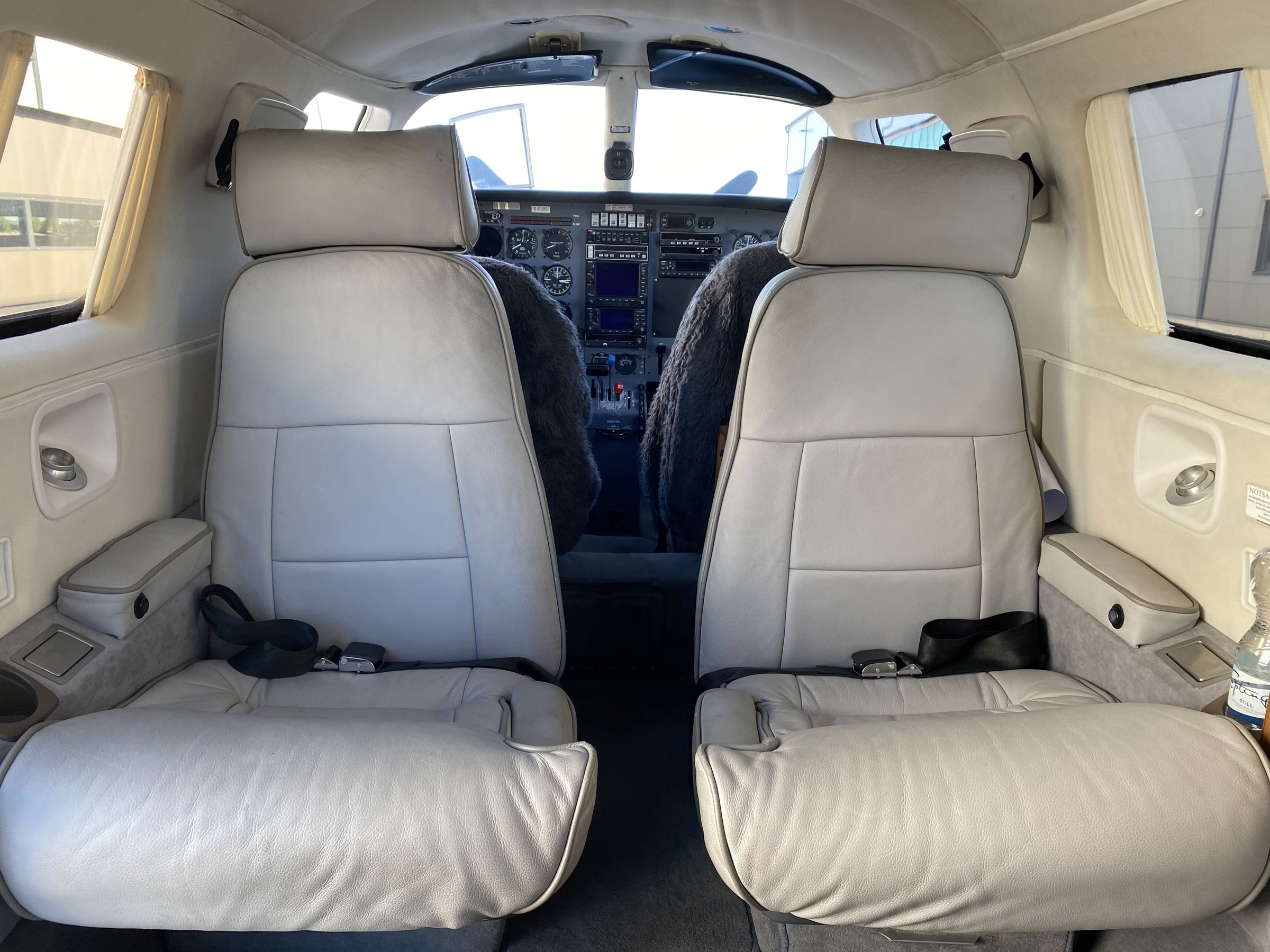 1987 Piper PA-46-310P Malibu - Interior